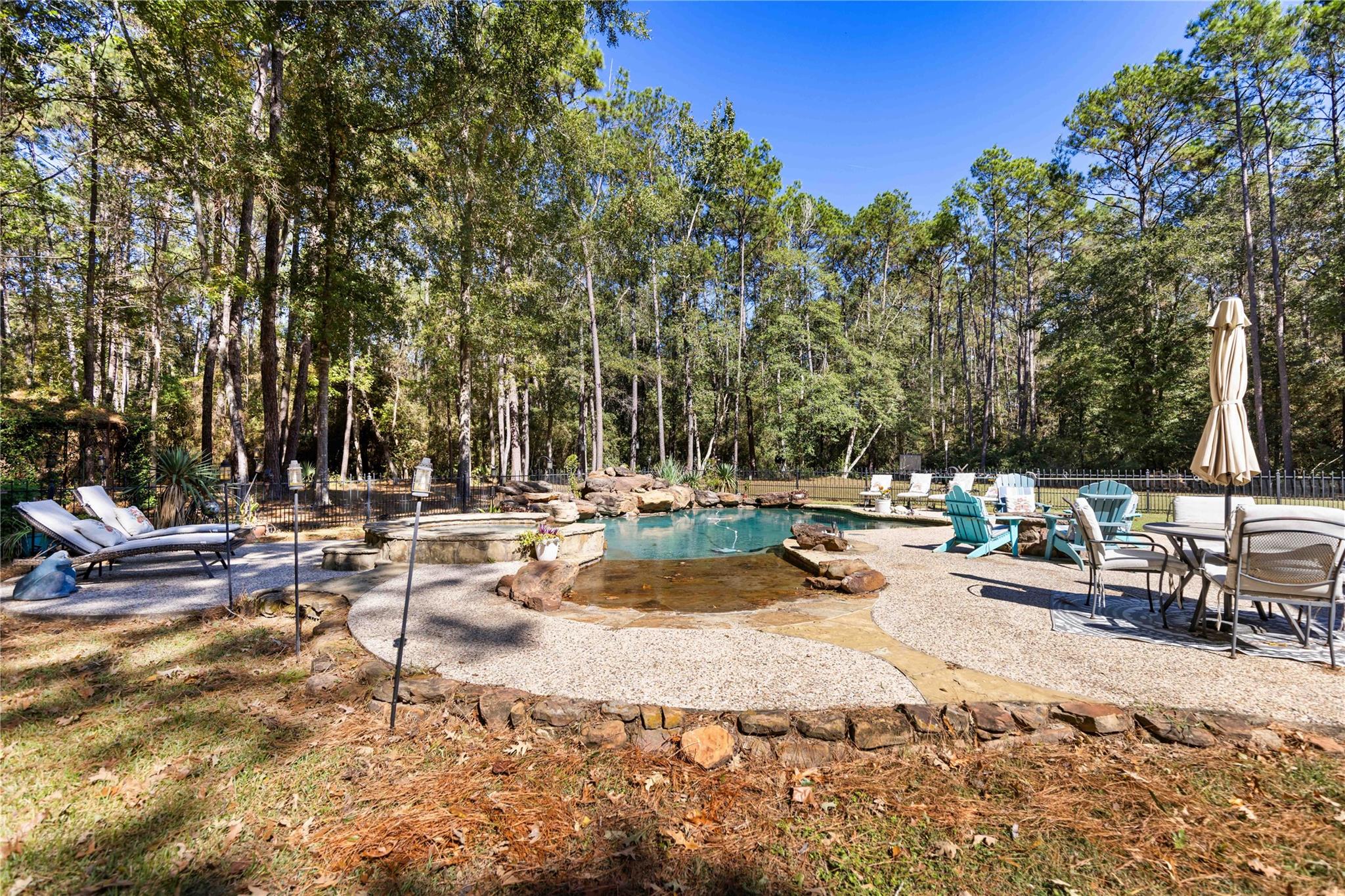 13322 Stonecrest Ln, Conroe, TX 77302