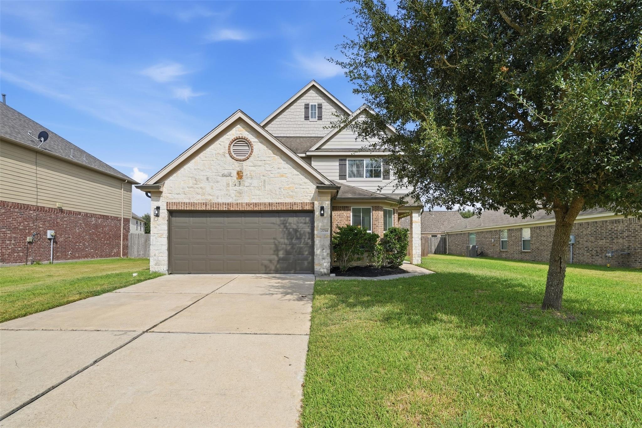 2714 Finwood Dr, Rosenberg, TX 77471