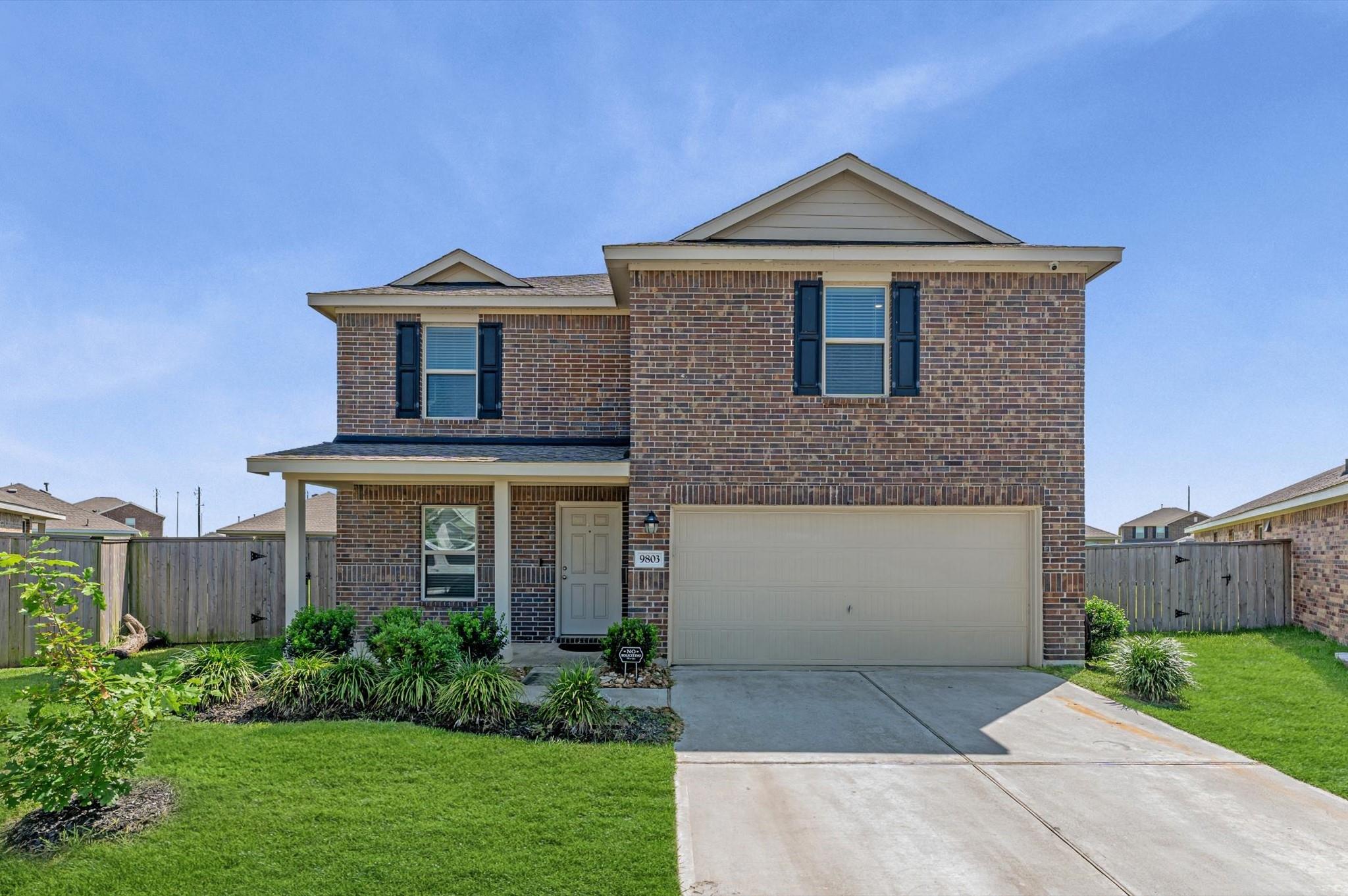 9803 Wembley Vista Ct, Baytown, TX 77521