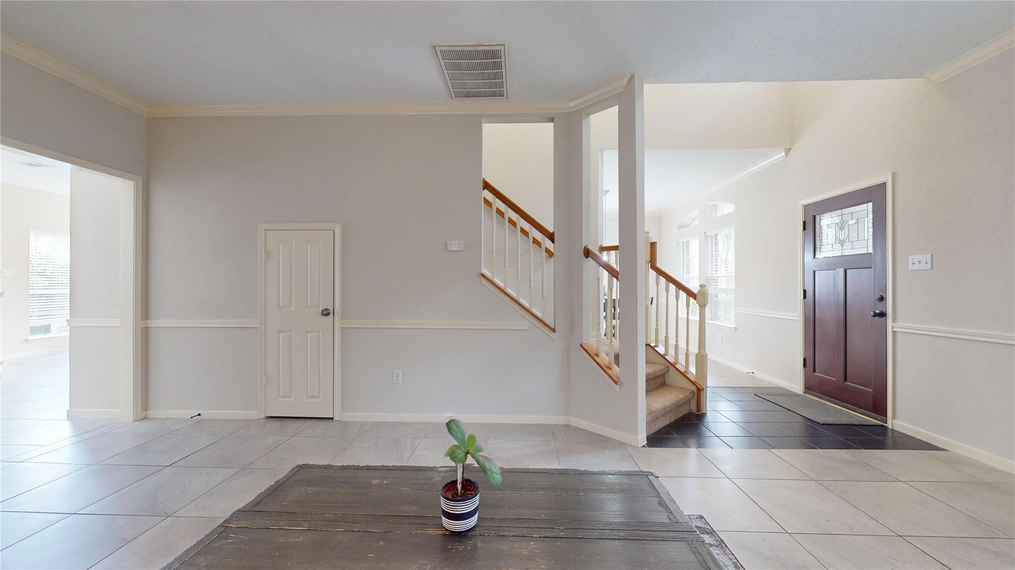 1205 Camino Dr, Webster, TX 77058 photo