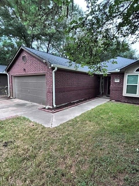 600 Spruce Dr, Conroe, TX 77302