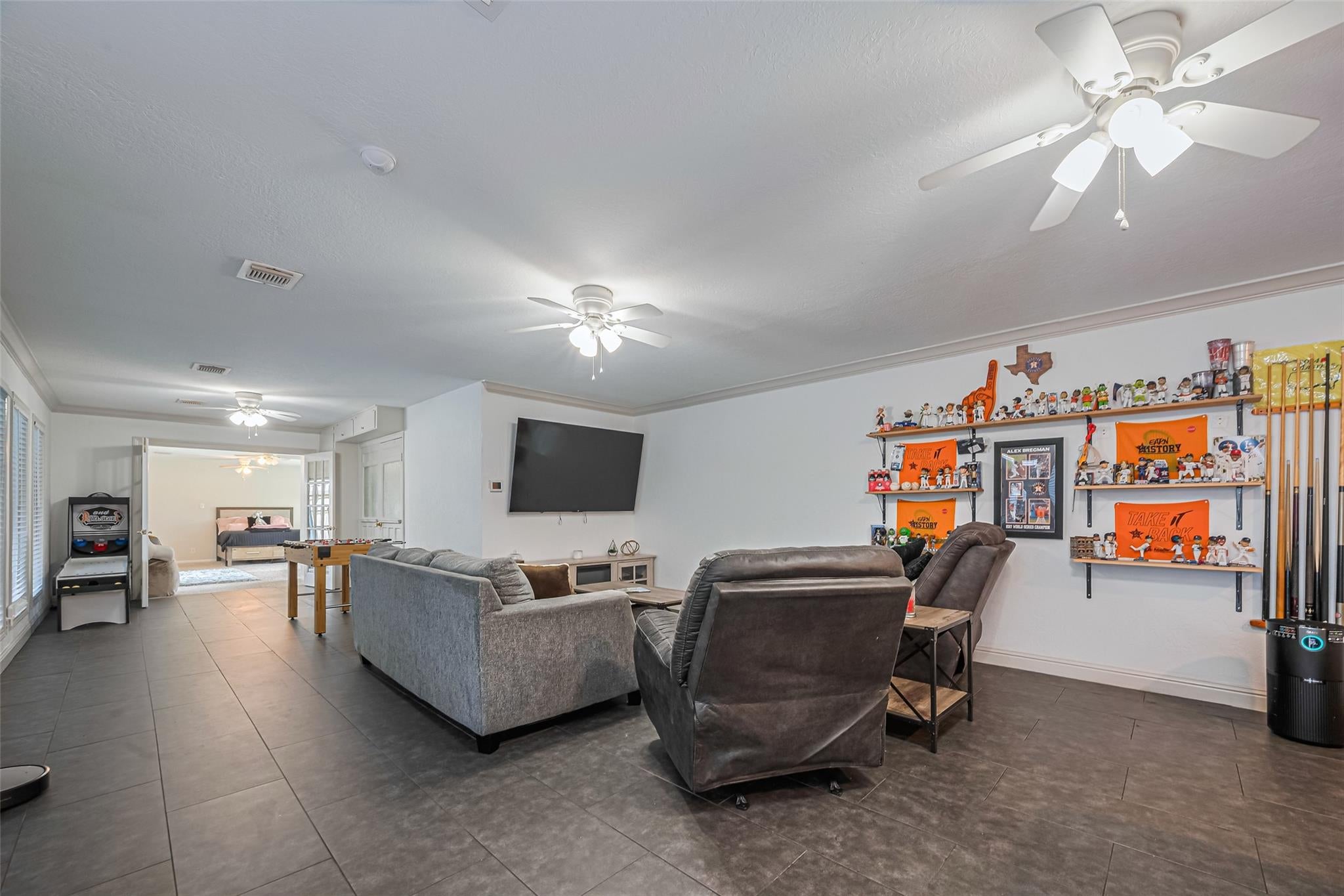218 Beaumont Dr, Magnolia, TX 77354 photo