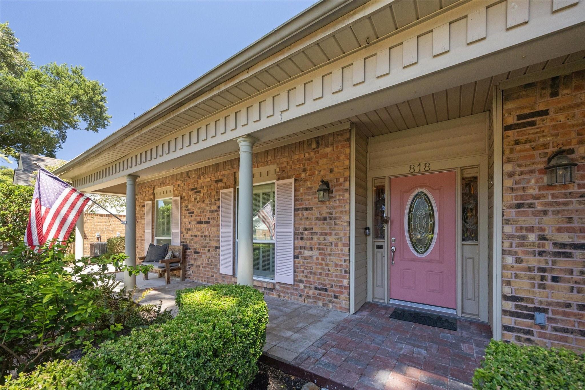 818 Olney Oak Dr, Houston, TX 77079 photo