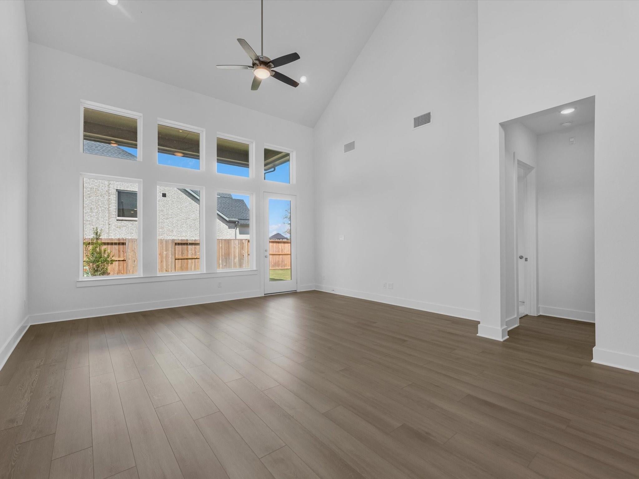 8002 Treetop View Dr, Fulshear, TX 77441 photo