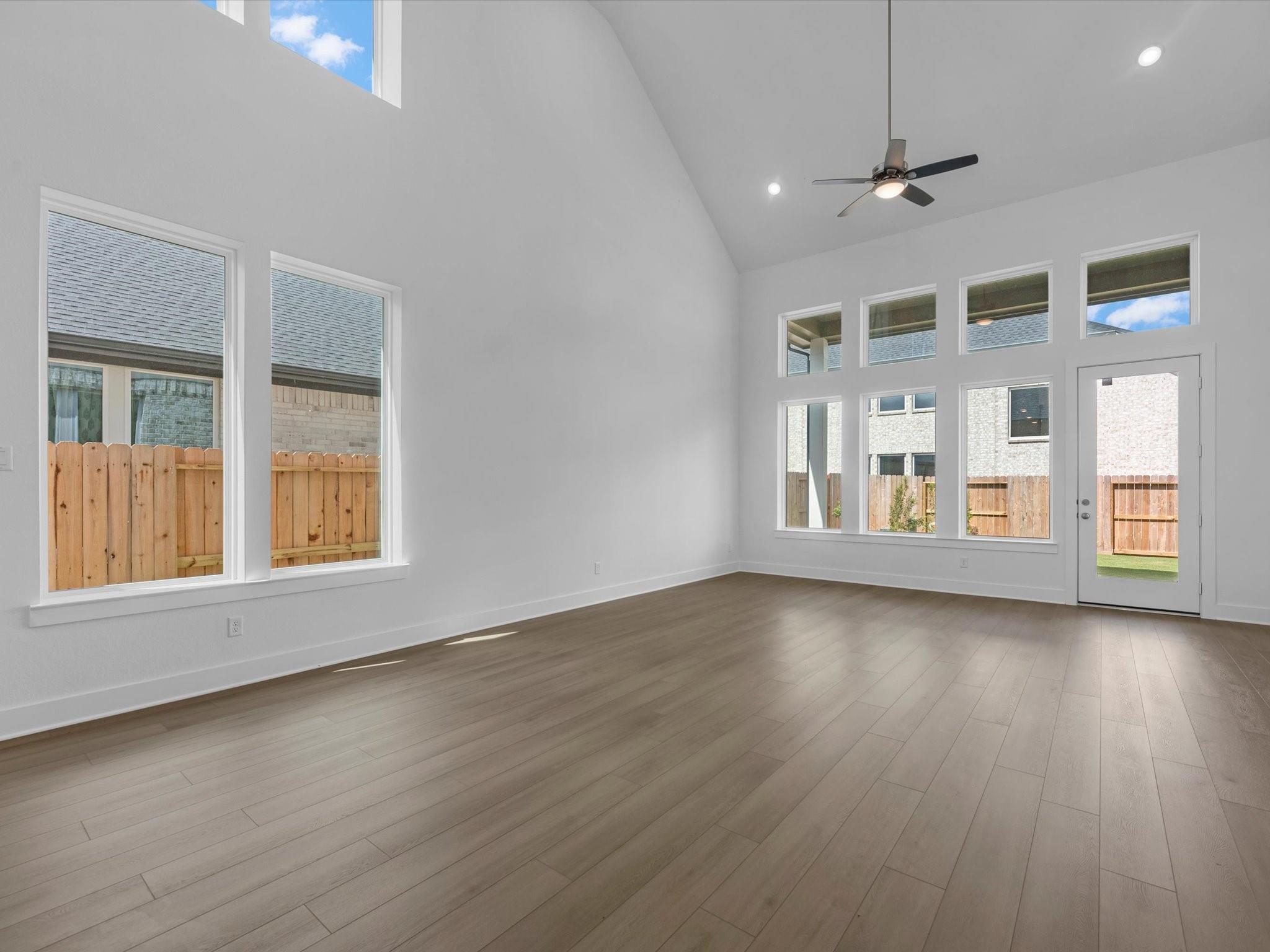 8002 Treetop View Dr, Fulshear, TX 77441 photo