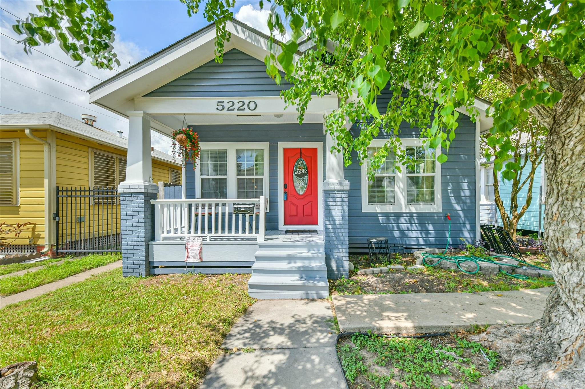 5220 Avenue P, Galveston, TX 77551