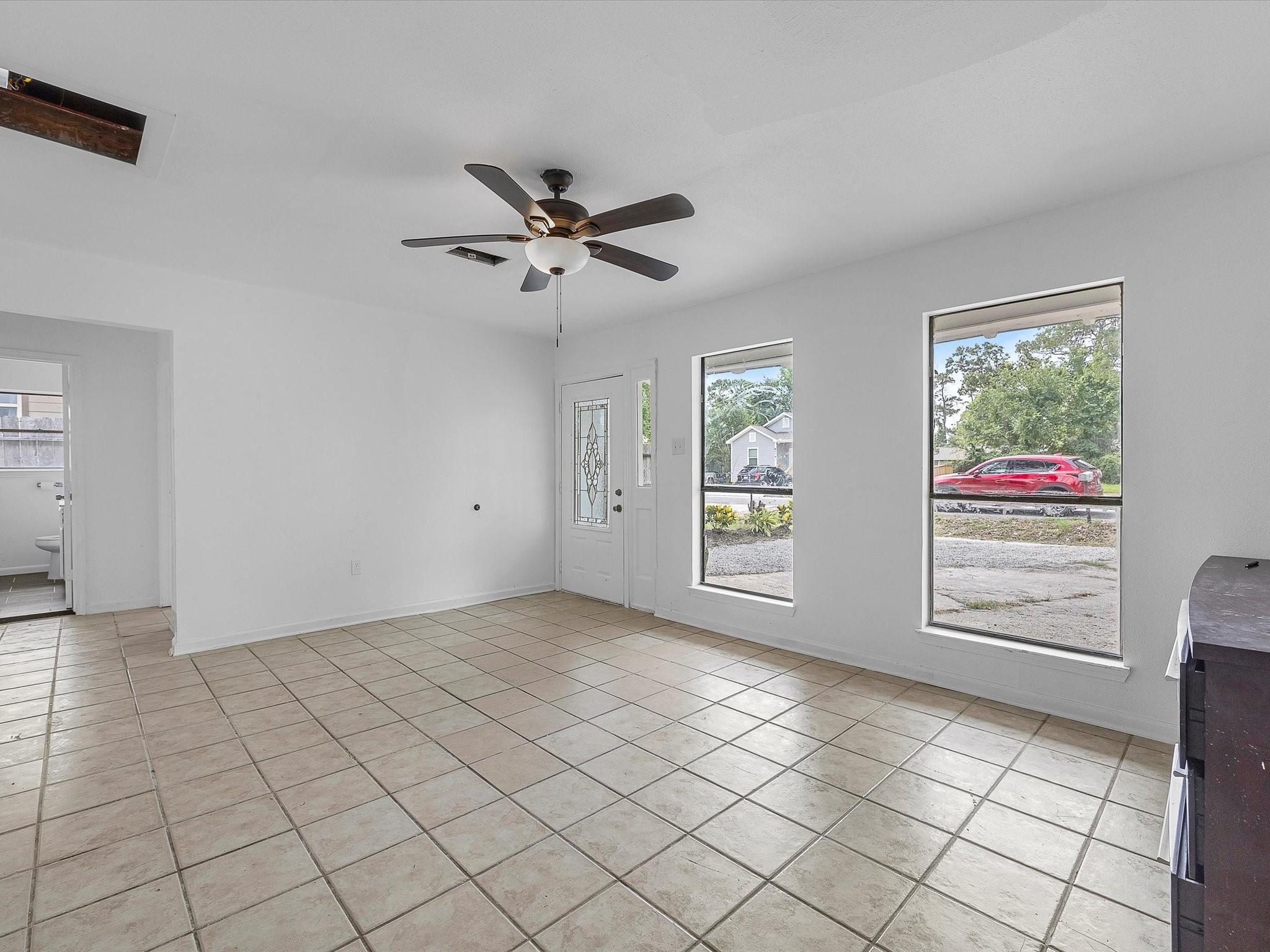 8161 Record St, Houston, TX 77028 photo