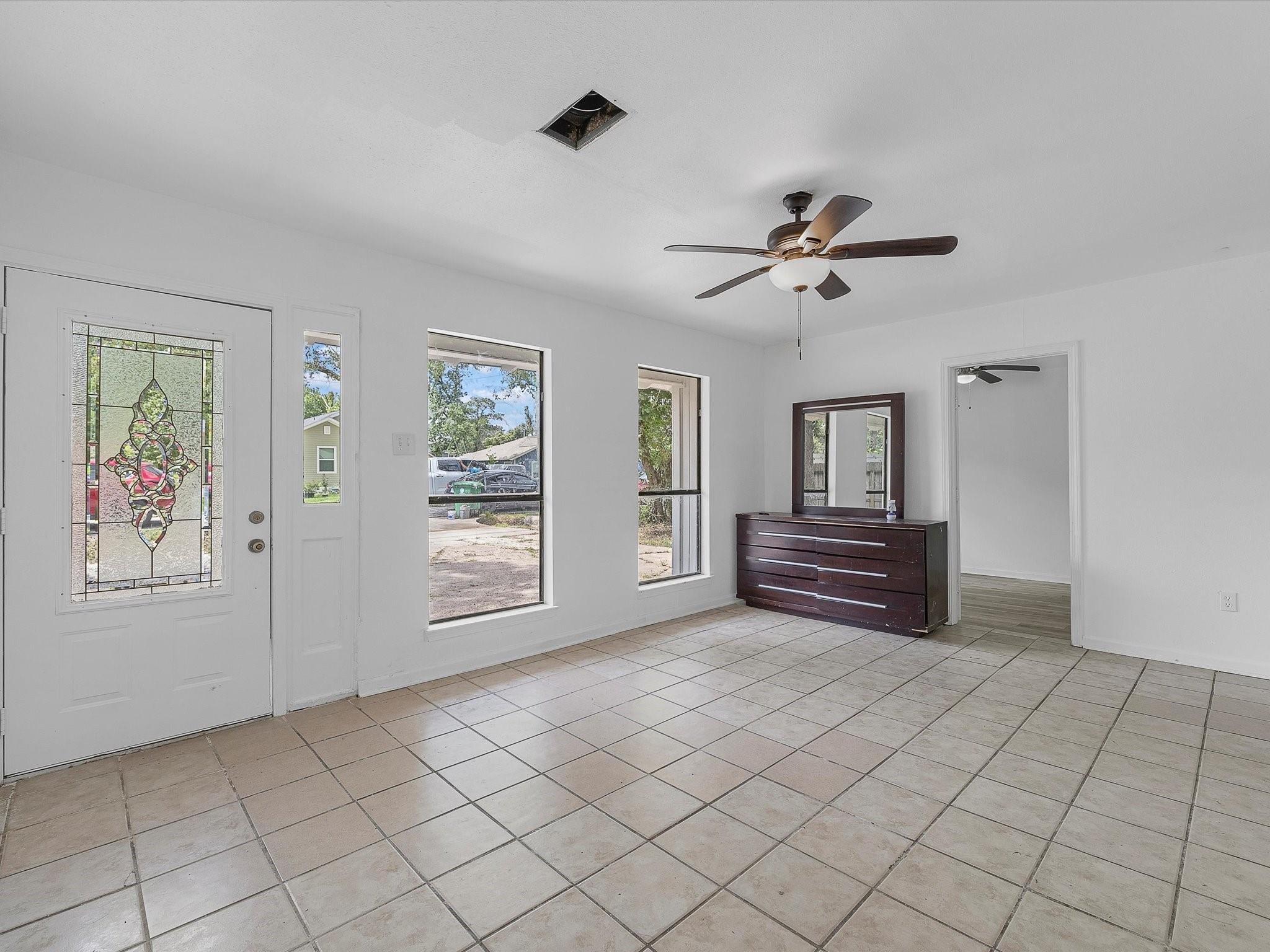 8161 Record St, Houston, TX 77028 photo