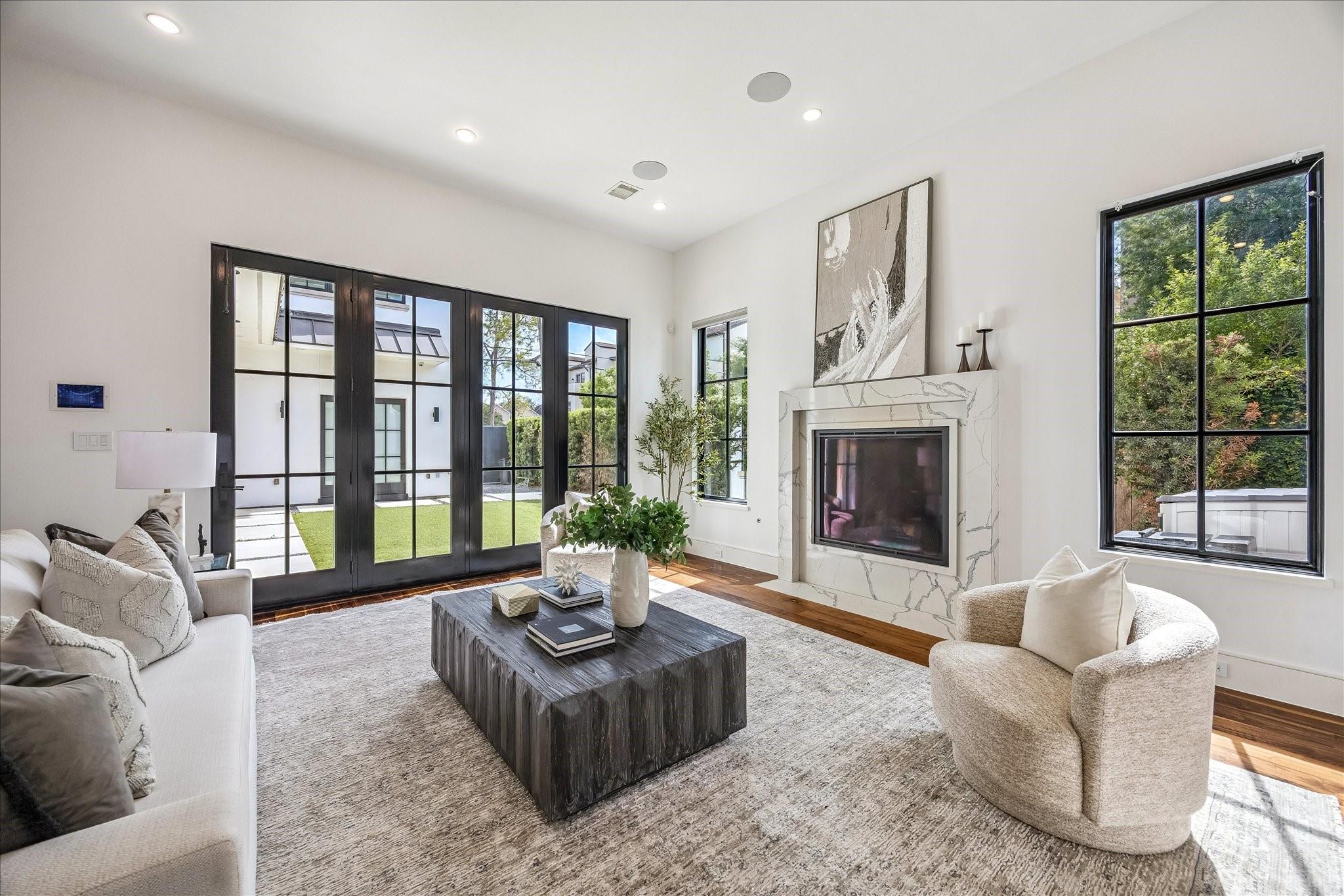 4521 Blossom St, Houston, TX 77007 photo