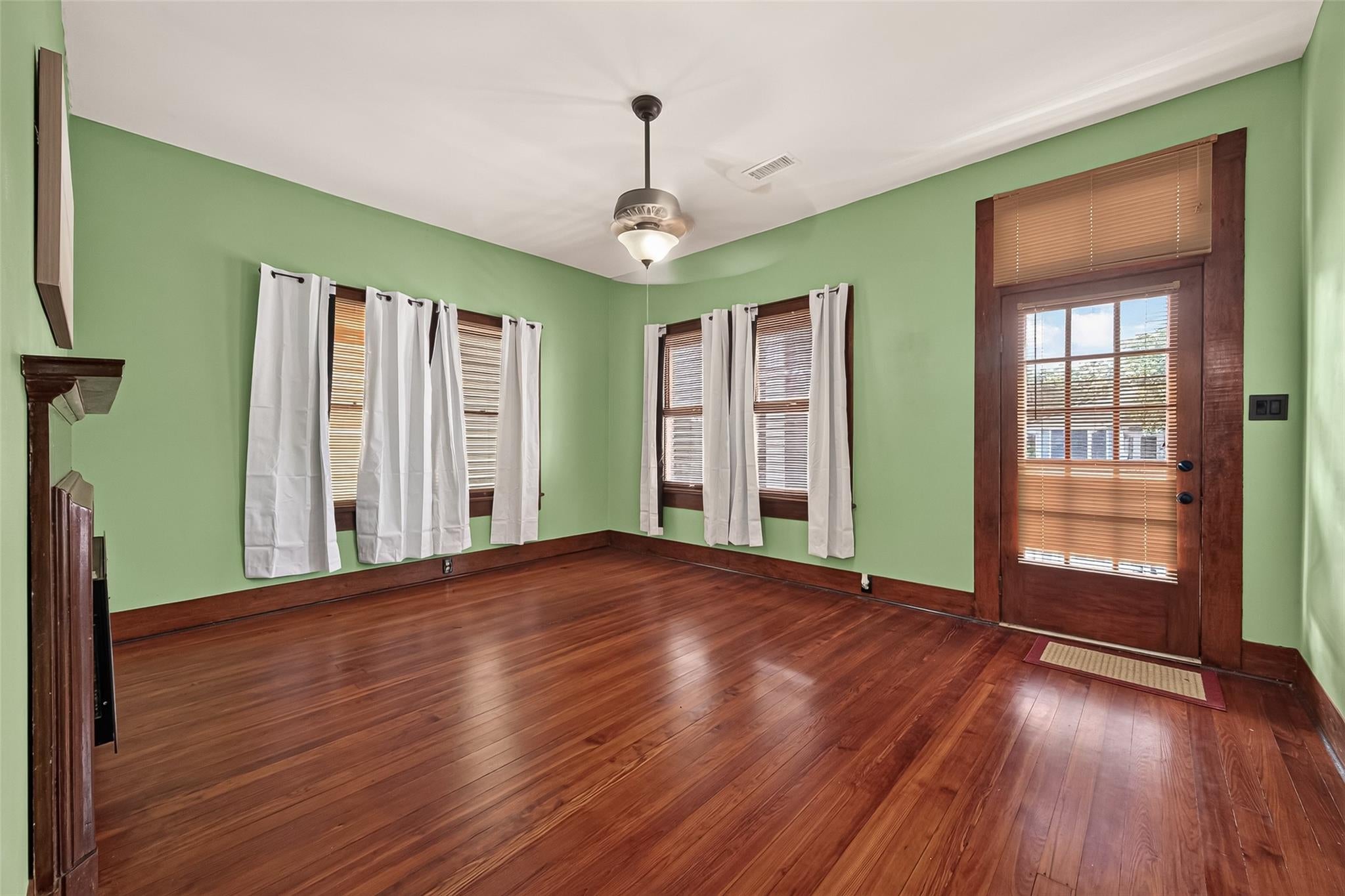 1711 Avenue M, Galveston, TX 77550 photo