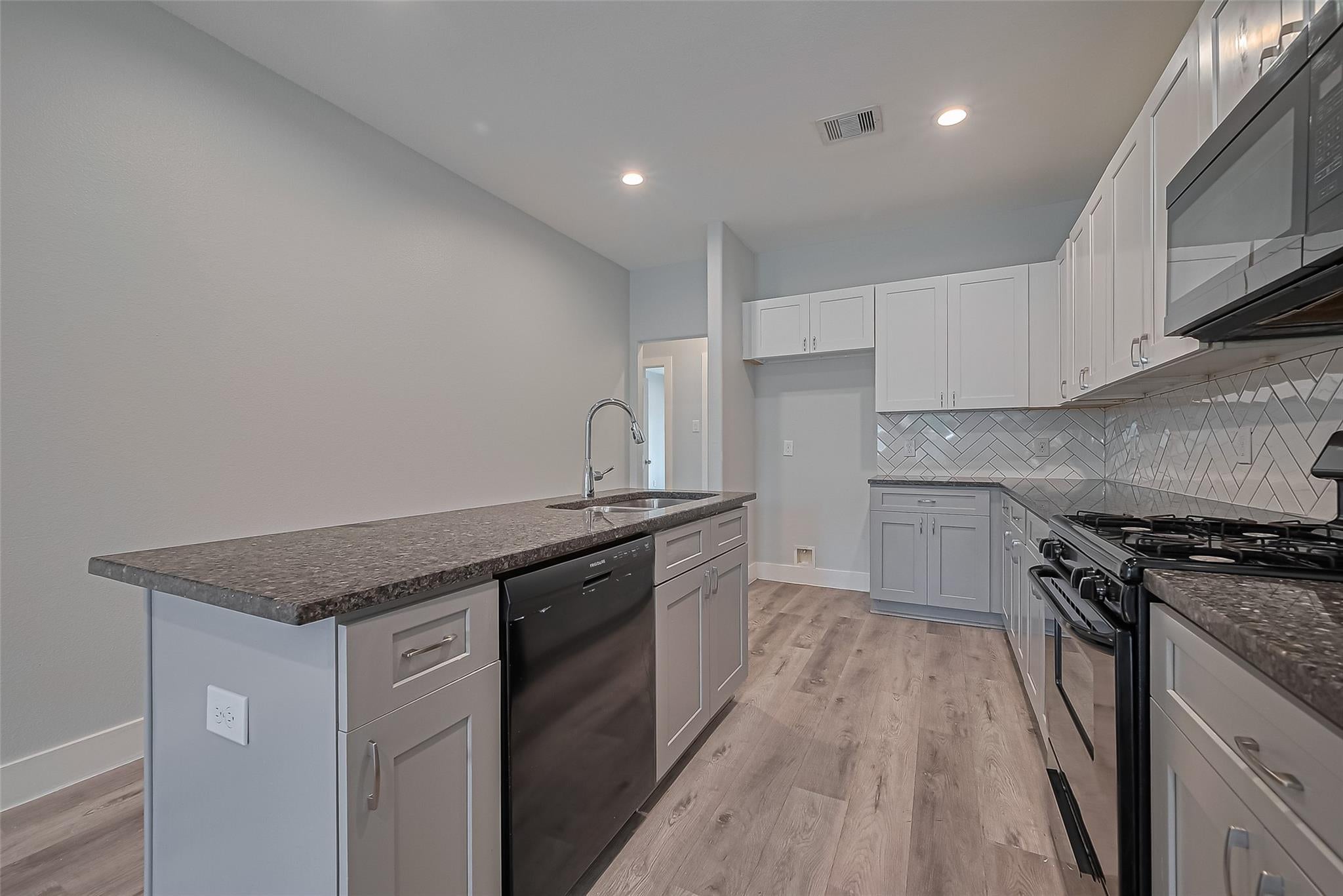 7926 Easter St, Houston, TX 77088 photo