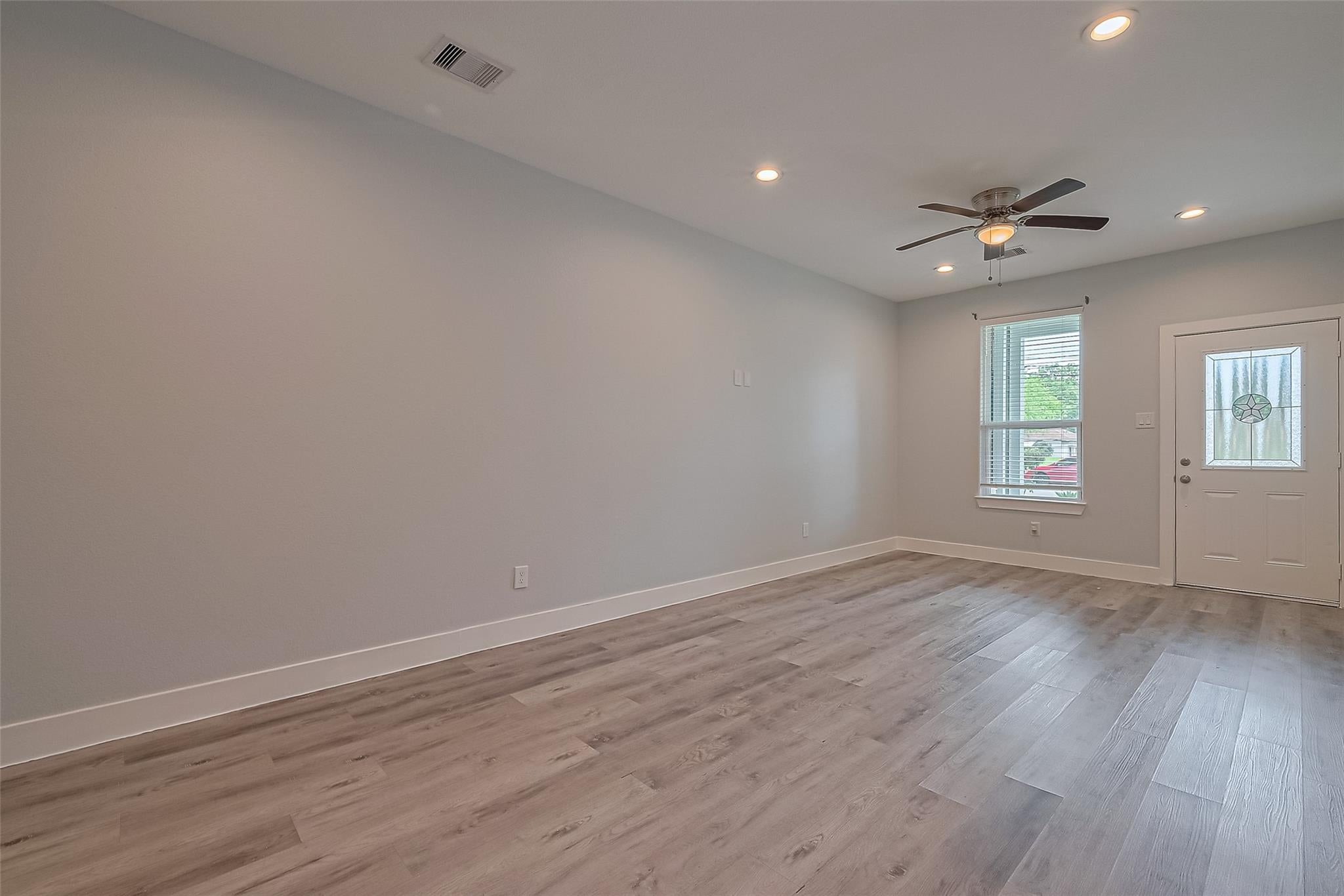 7926 Easter St, Houston, TX 77088 photo