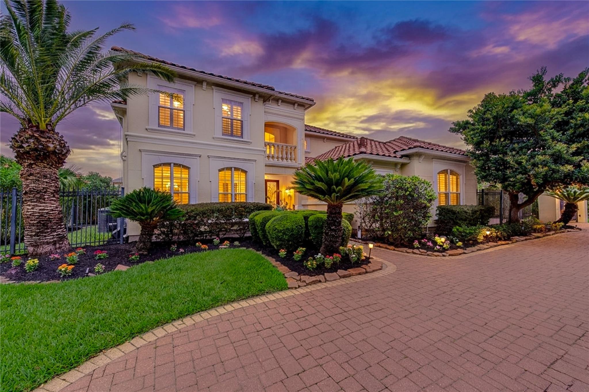 14114 Barnhart Blvd, Houston, TX 77077 photo