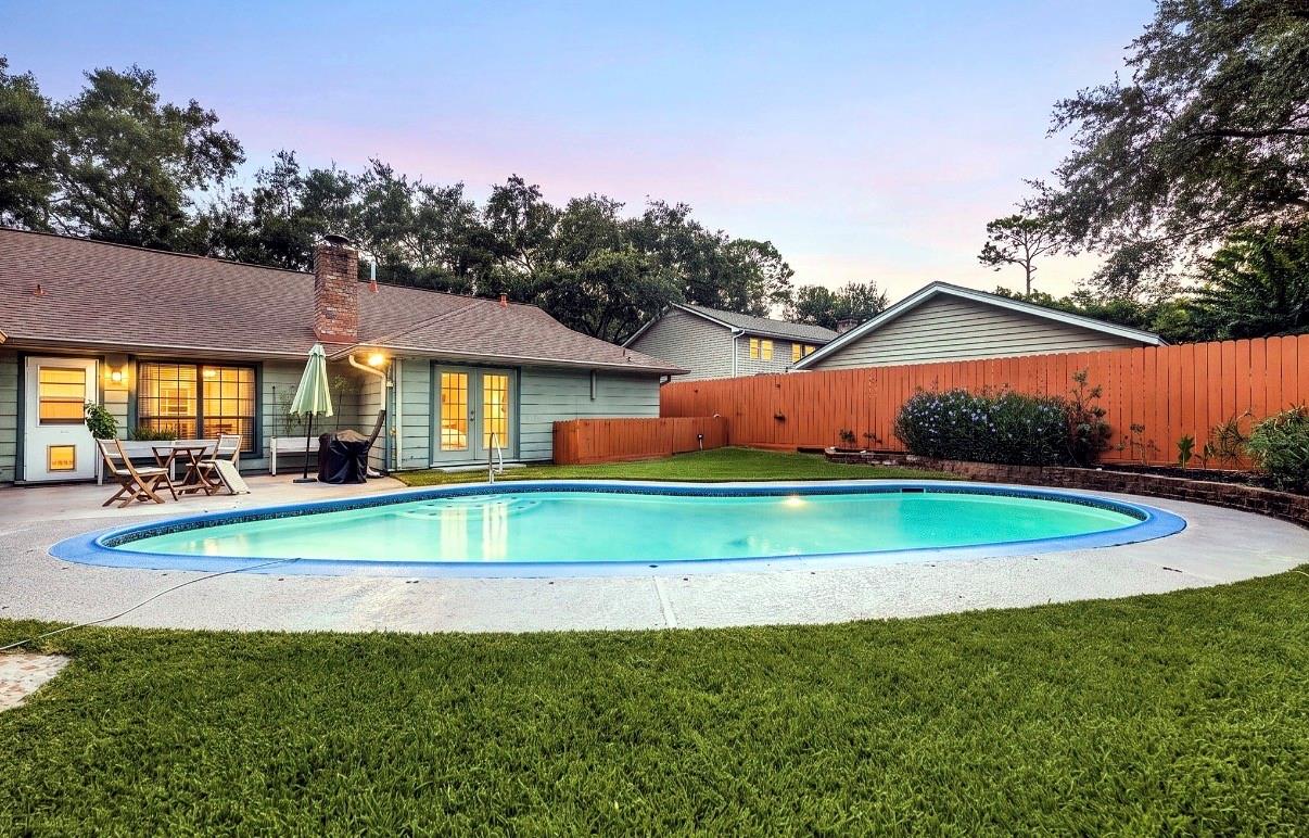 1858 Eagle Falls Dr, Houston, TX 77077 photo
