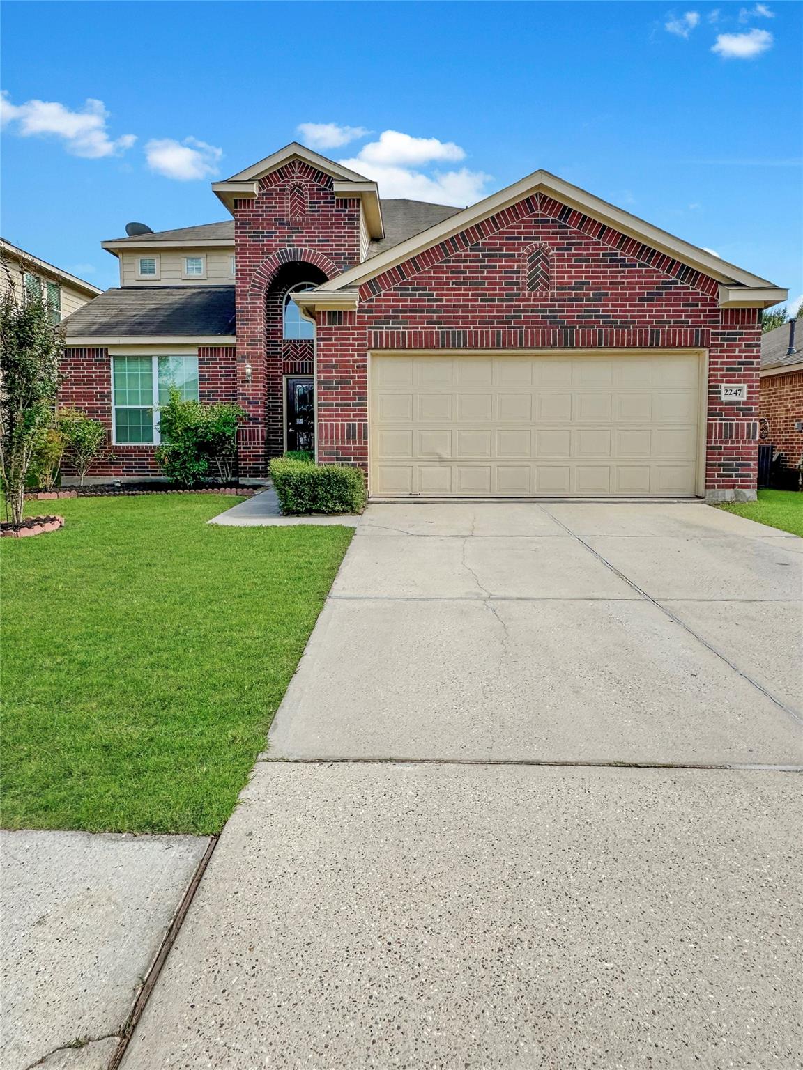 2247 Brown Oak Dr, Conroe, TX 77304