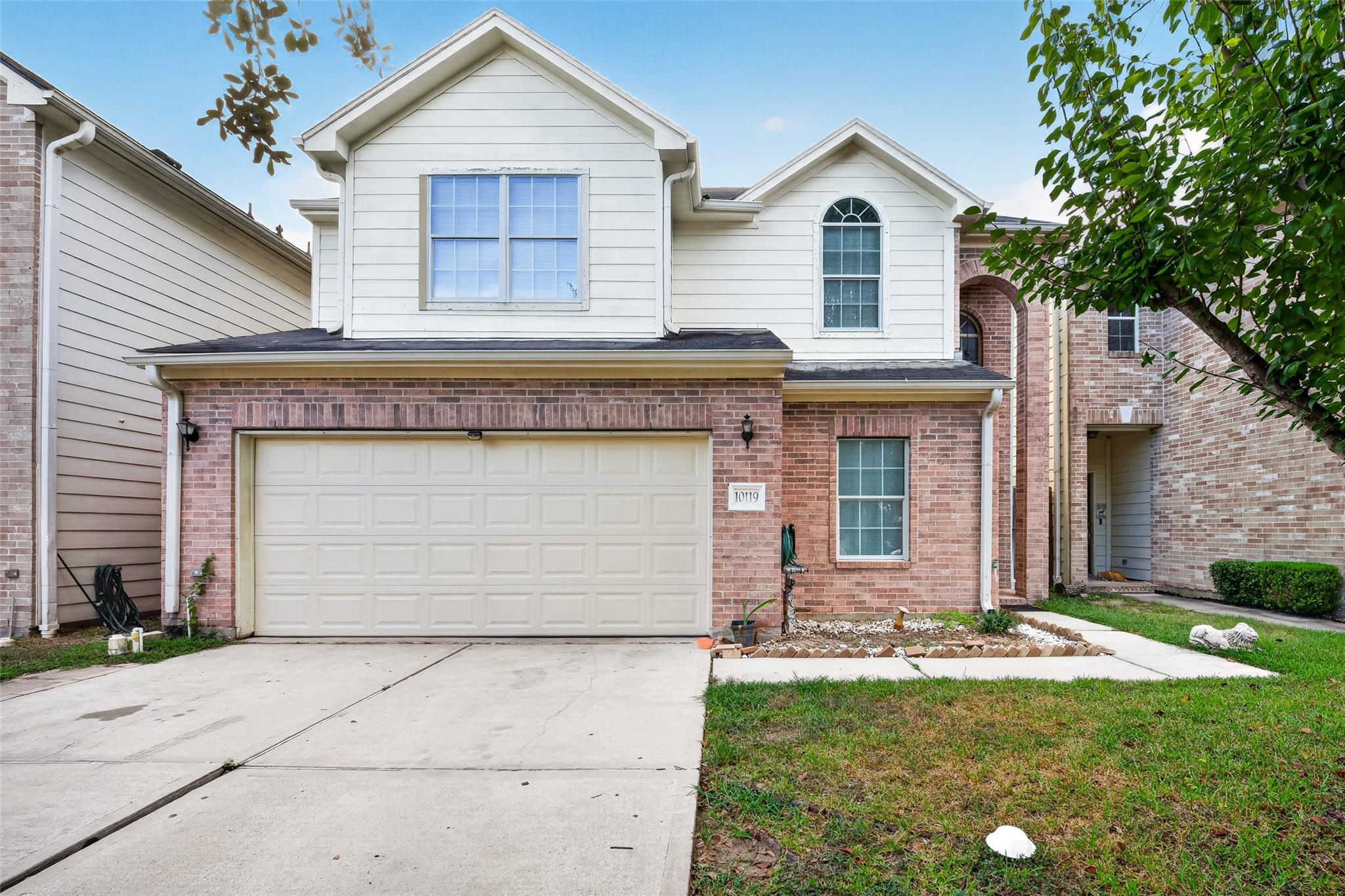 10119 Palm Lake Dr, Houston, TX 77034