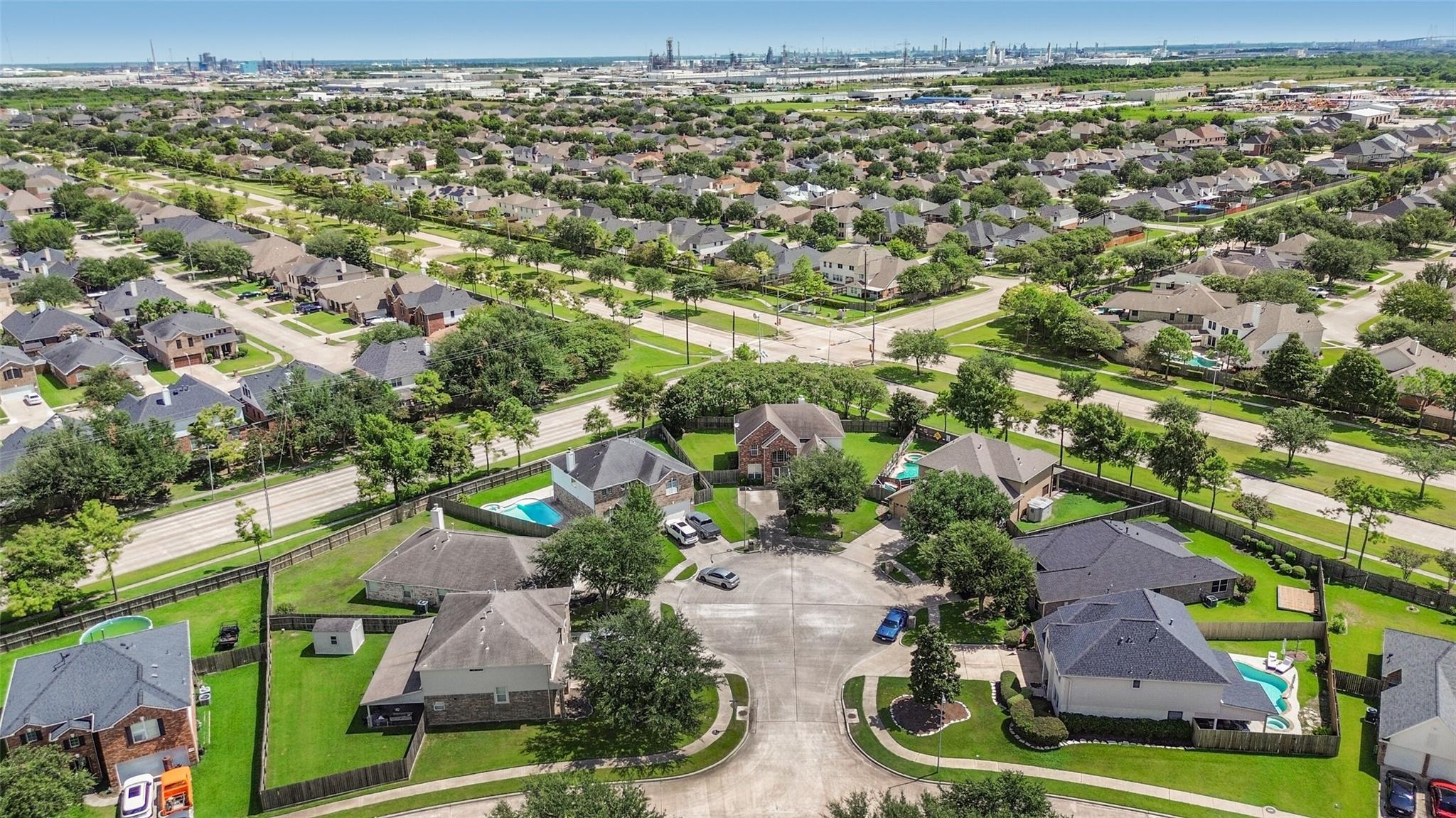 2221 Silvercreek Ct, Deer Park, TX 77536 photo