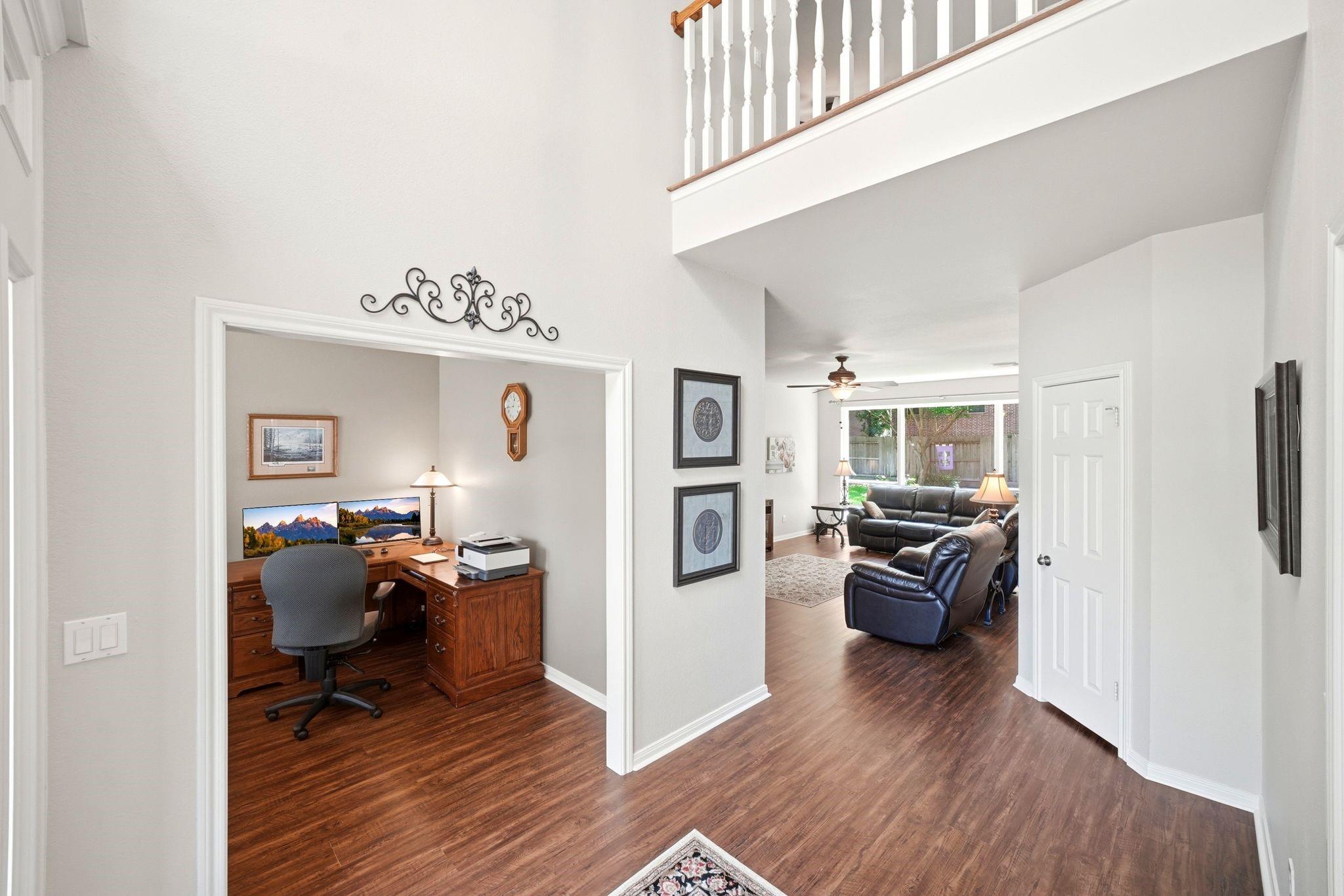 1014 Pinewood Ln, Seabrook, TX 77586 photo