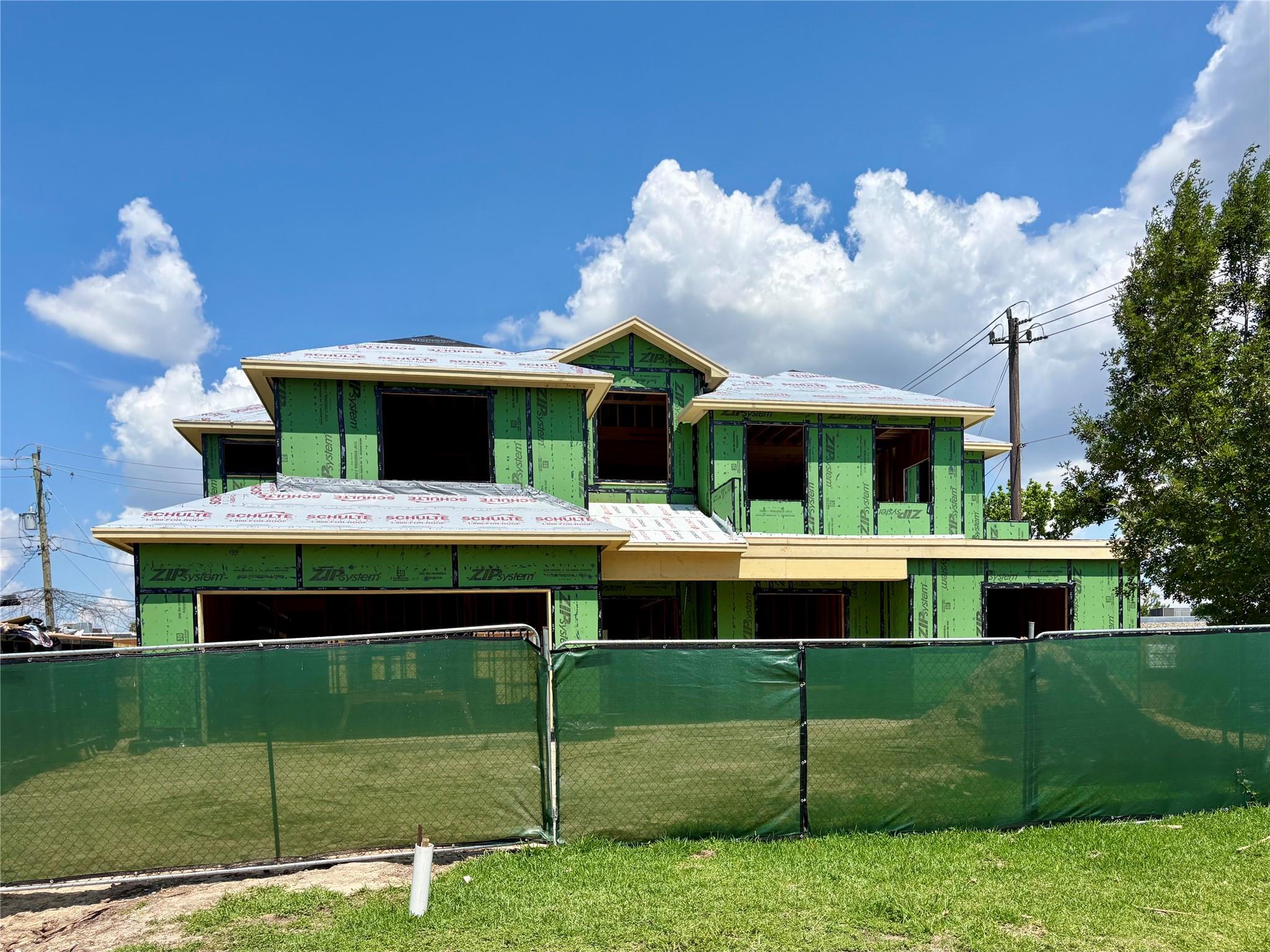 1116 Oak Tree Dr, Houston, TX 77055 photo