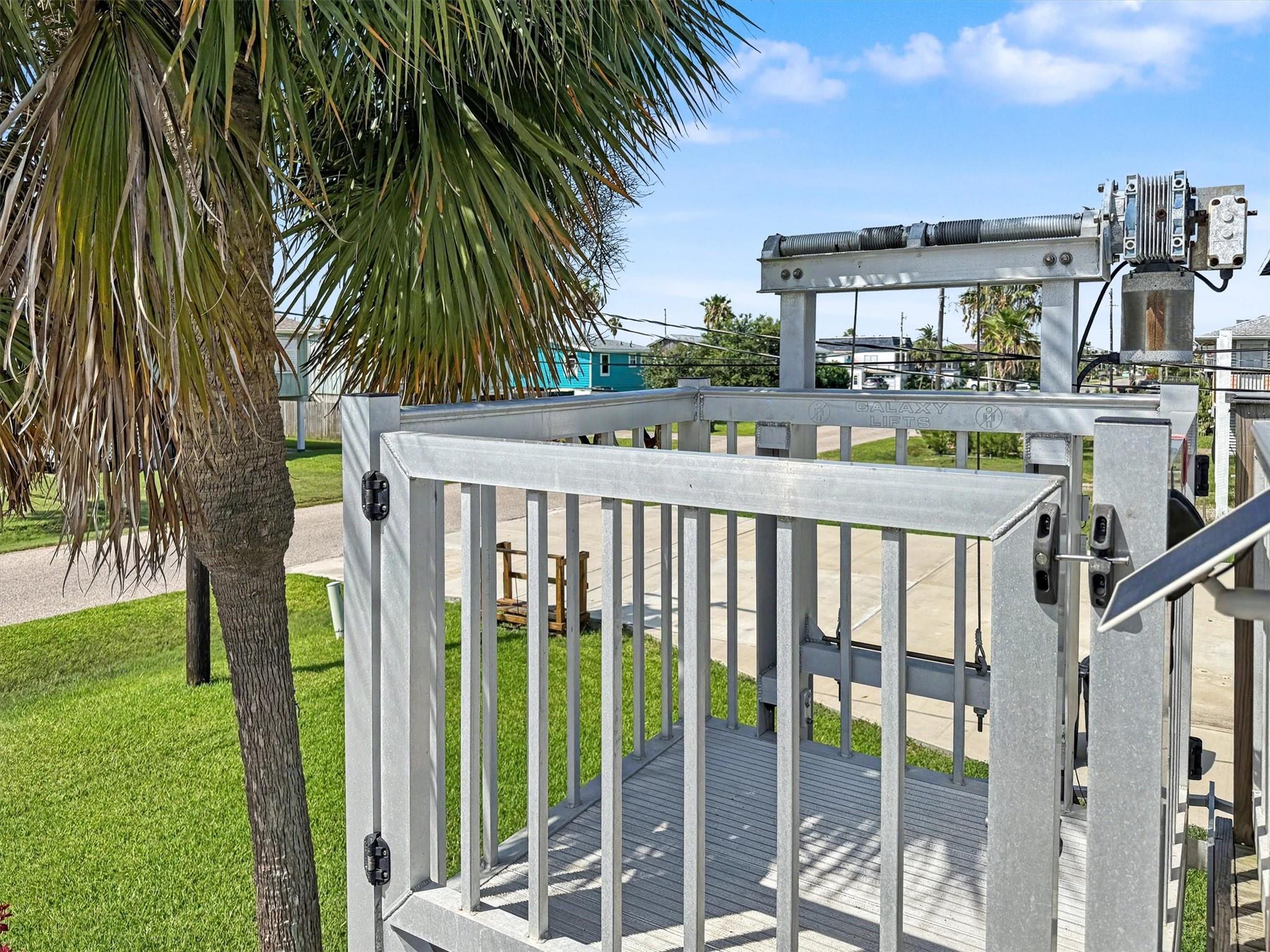 16502 Jamaica Inn Rd, Jamaica Beach, TX 77554 photo