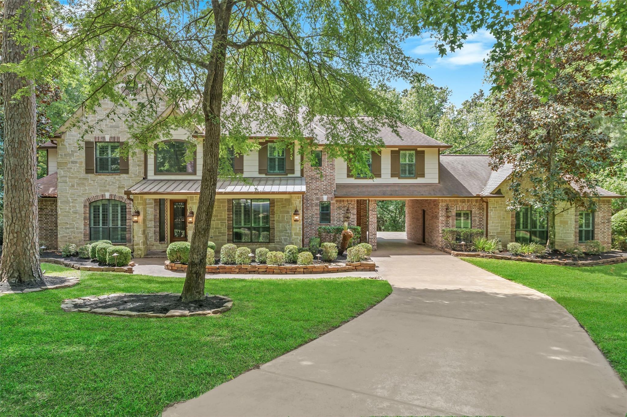 10332 Hunter Creek Ln, Conroe, TX 77304