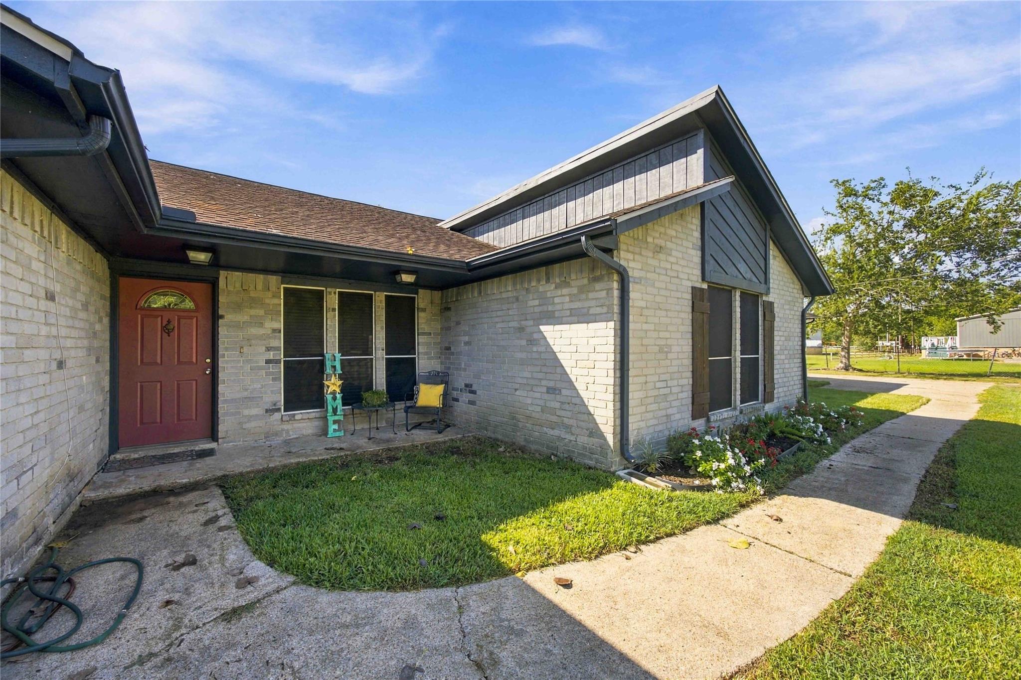 4697 Wickwillow Ln, Alvin, TX 77511 photo