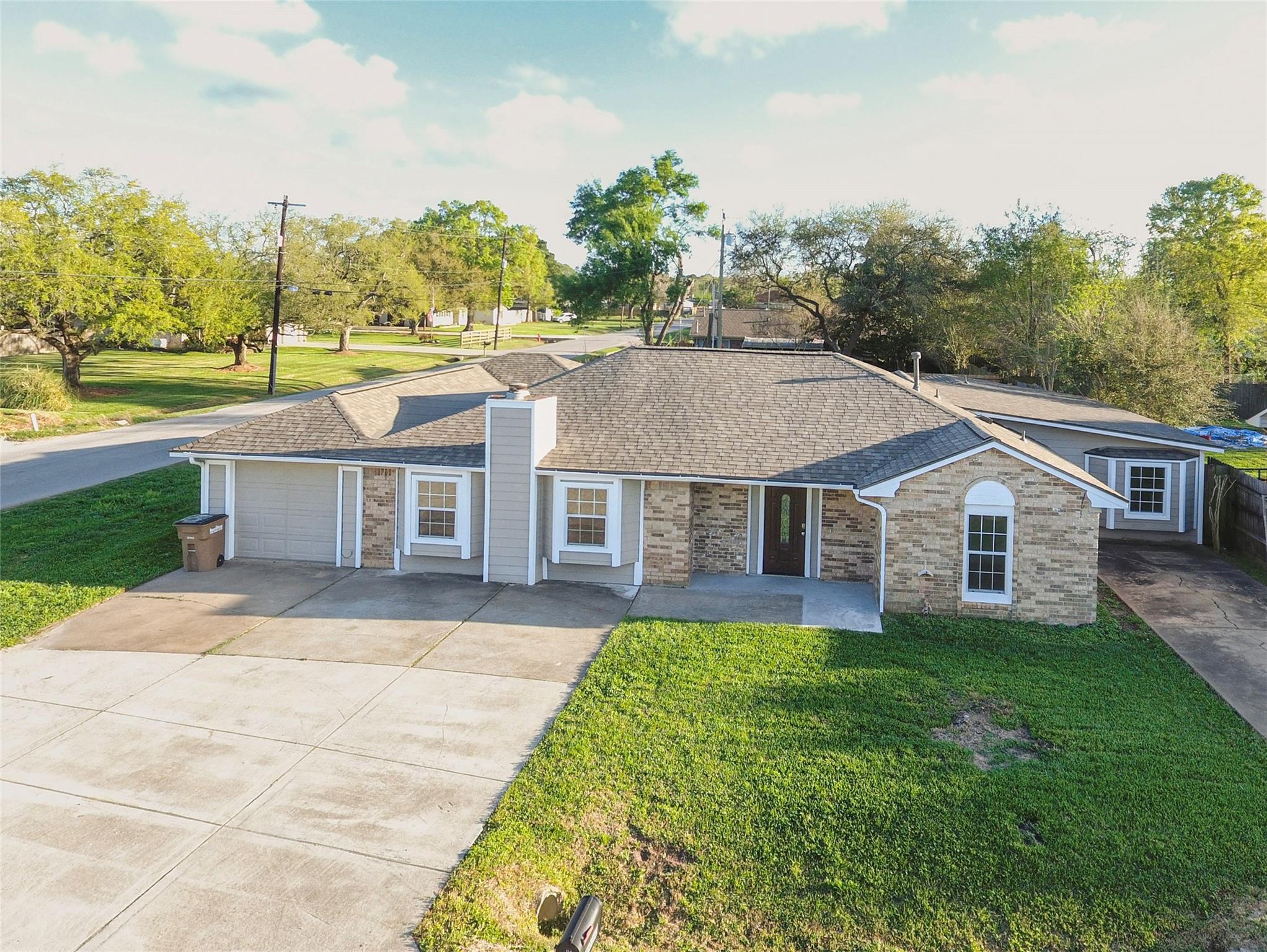 4914 29 St, Dickinson, TX 77539 photo