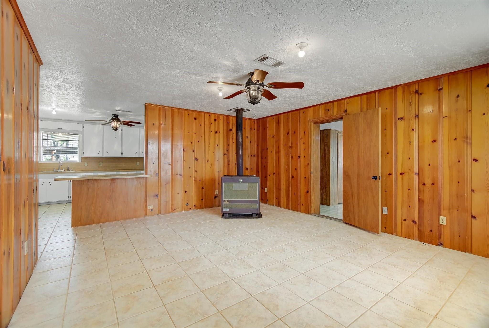 577 County Road 2251, Cleveland, TX 77327 photo