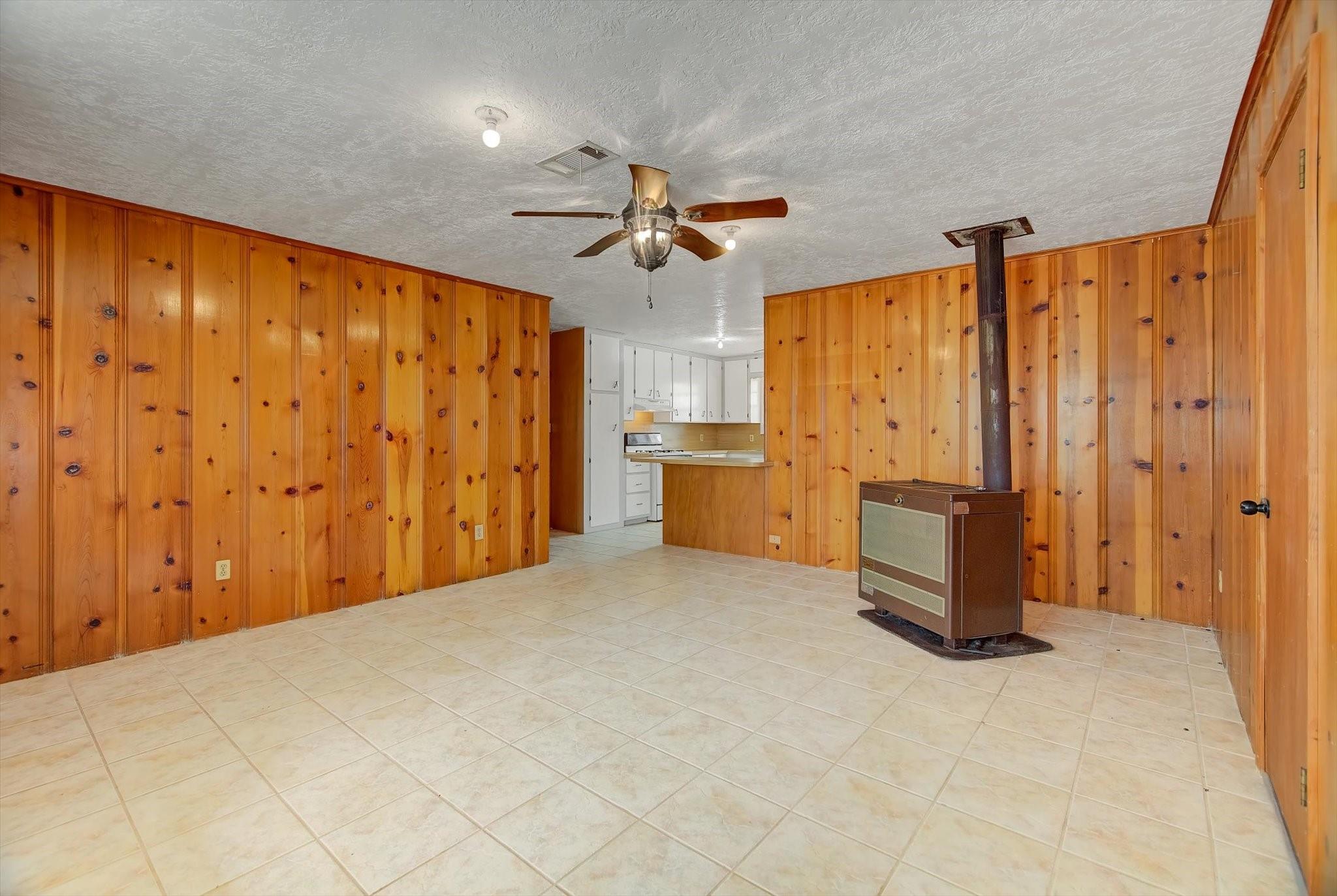 577 County Road 2251, Cleveland, TX 77327 photo