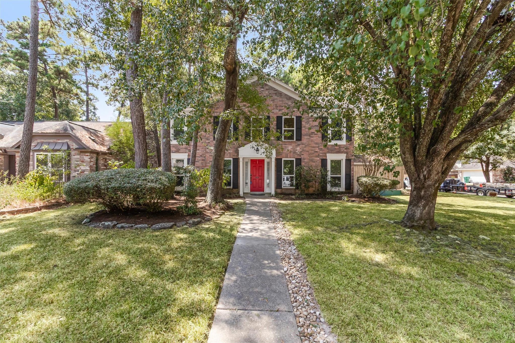 2 Summithill Pl, The Woodlands, TX 77381