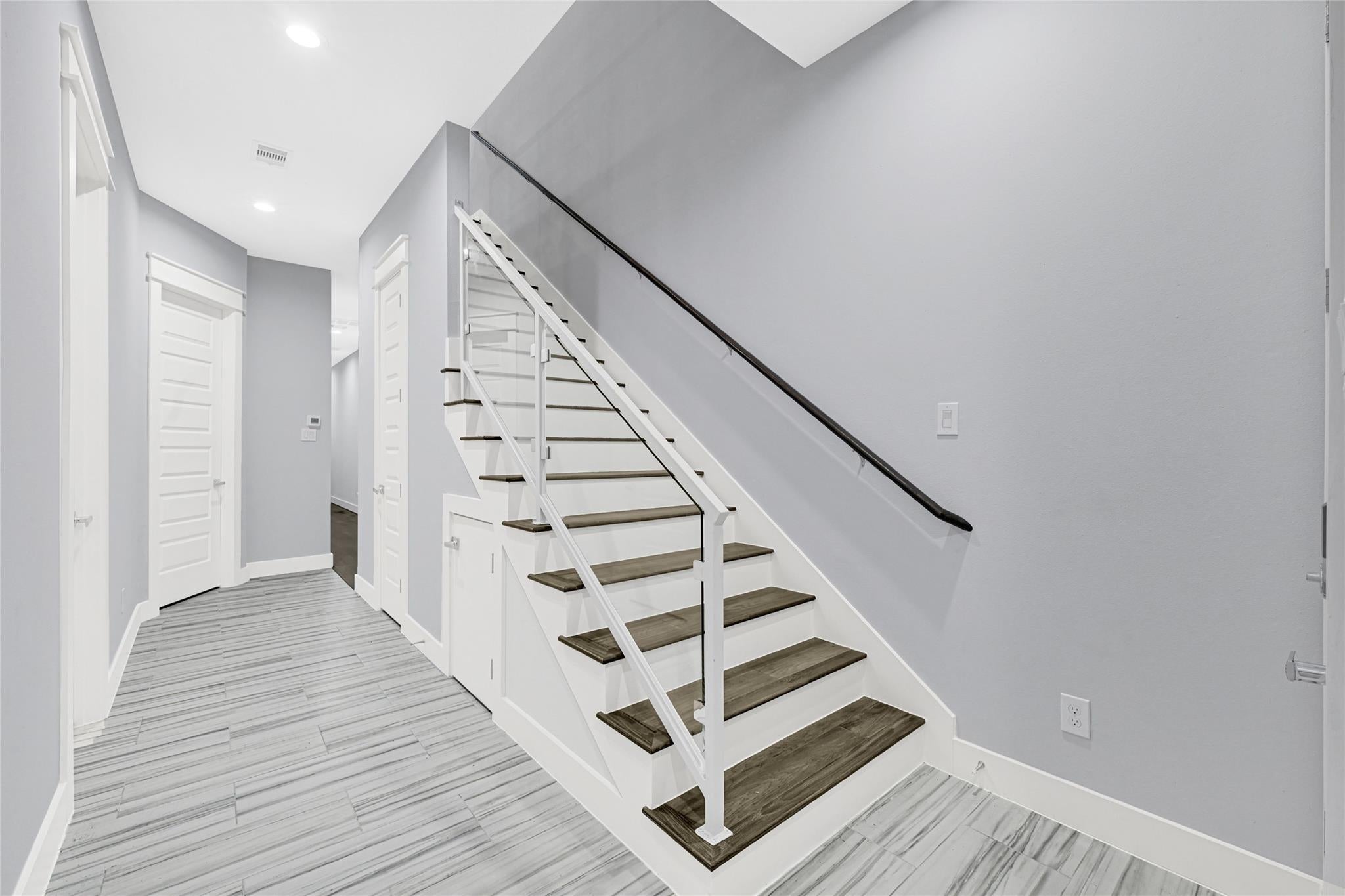 6118 Truro St, Houston, TX 77007 photo