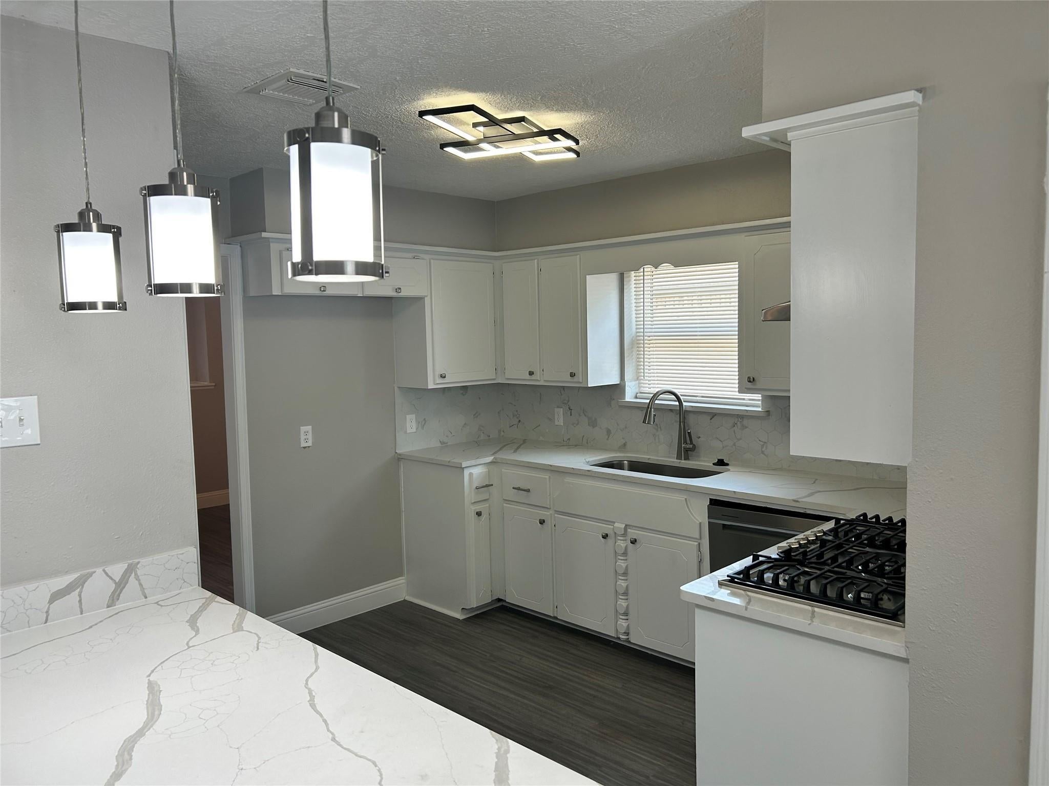 1601 Washington Dr, Deer Park, TX 77536 photo