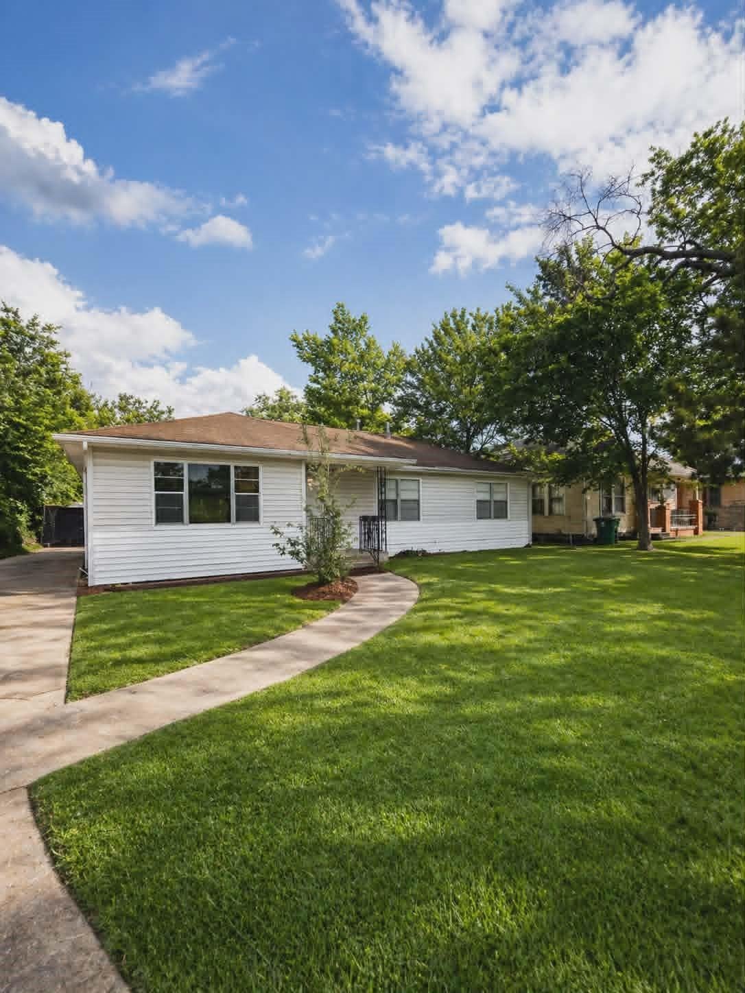 4302 Edison St, Houston, TX 77009