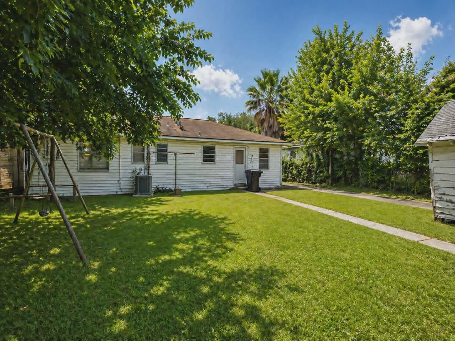 4302 Edison St, Houston, TX 77009 photo
