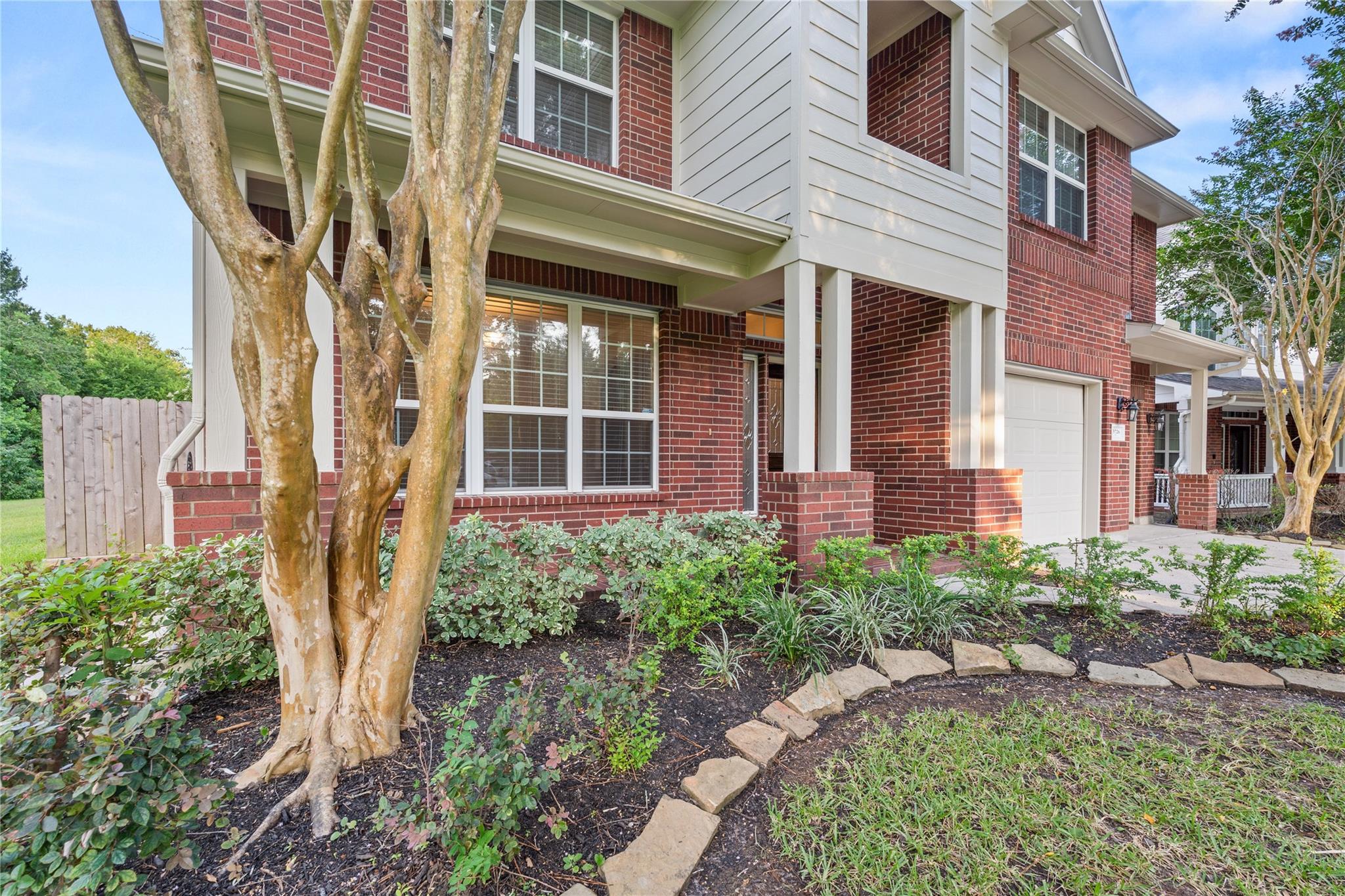 13726 Sandy Bend Ct, Houston, TX 77044 photo