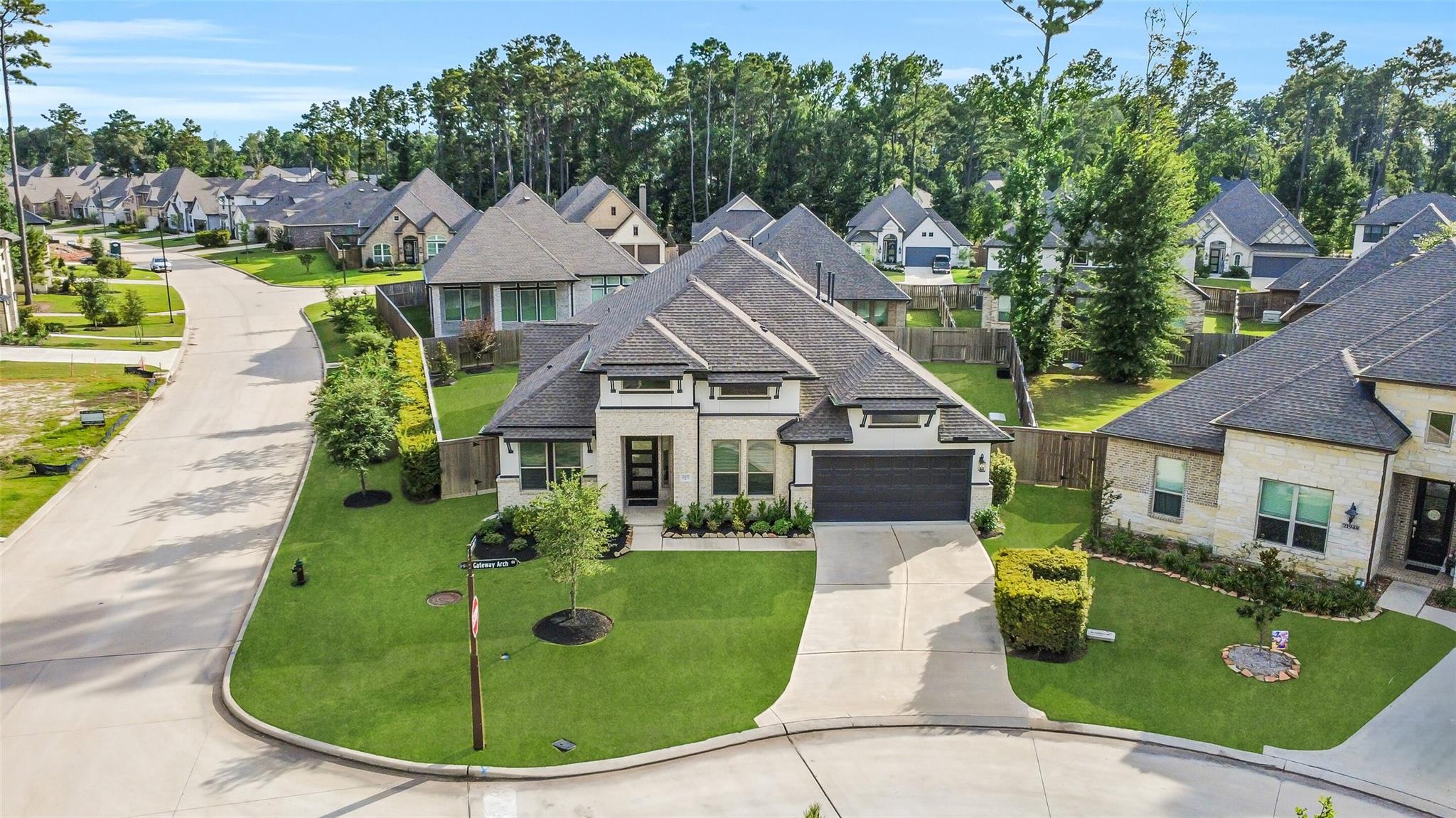 21952 Gateway Arch Dr, Porter, TX 77365
