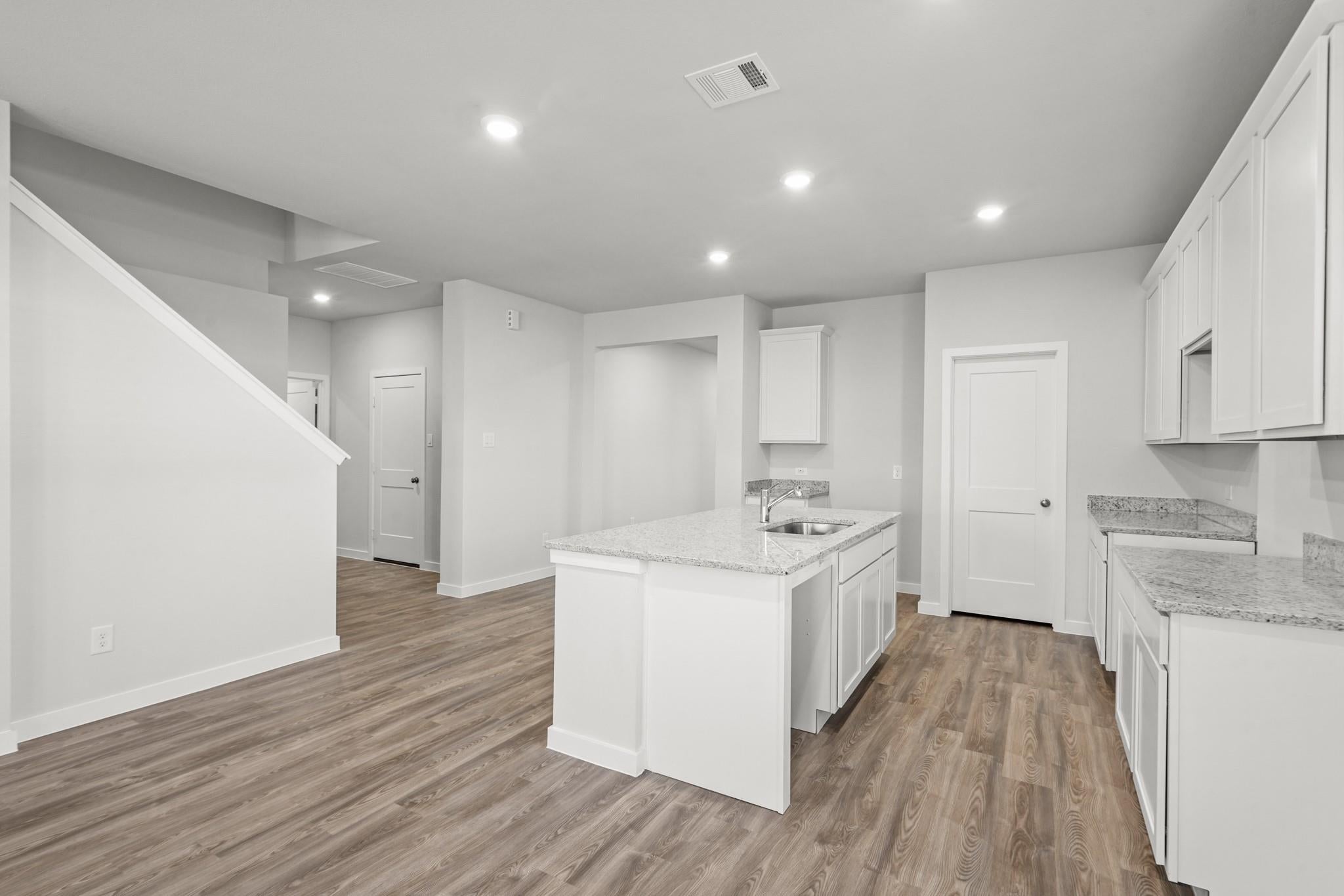 759 Woodhaven Lake Dr, La Marque, TX 77568 photo