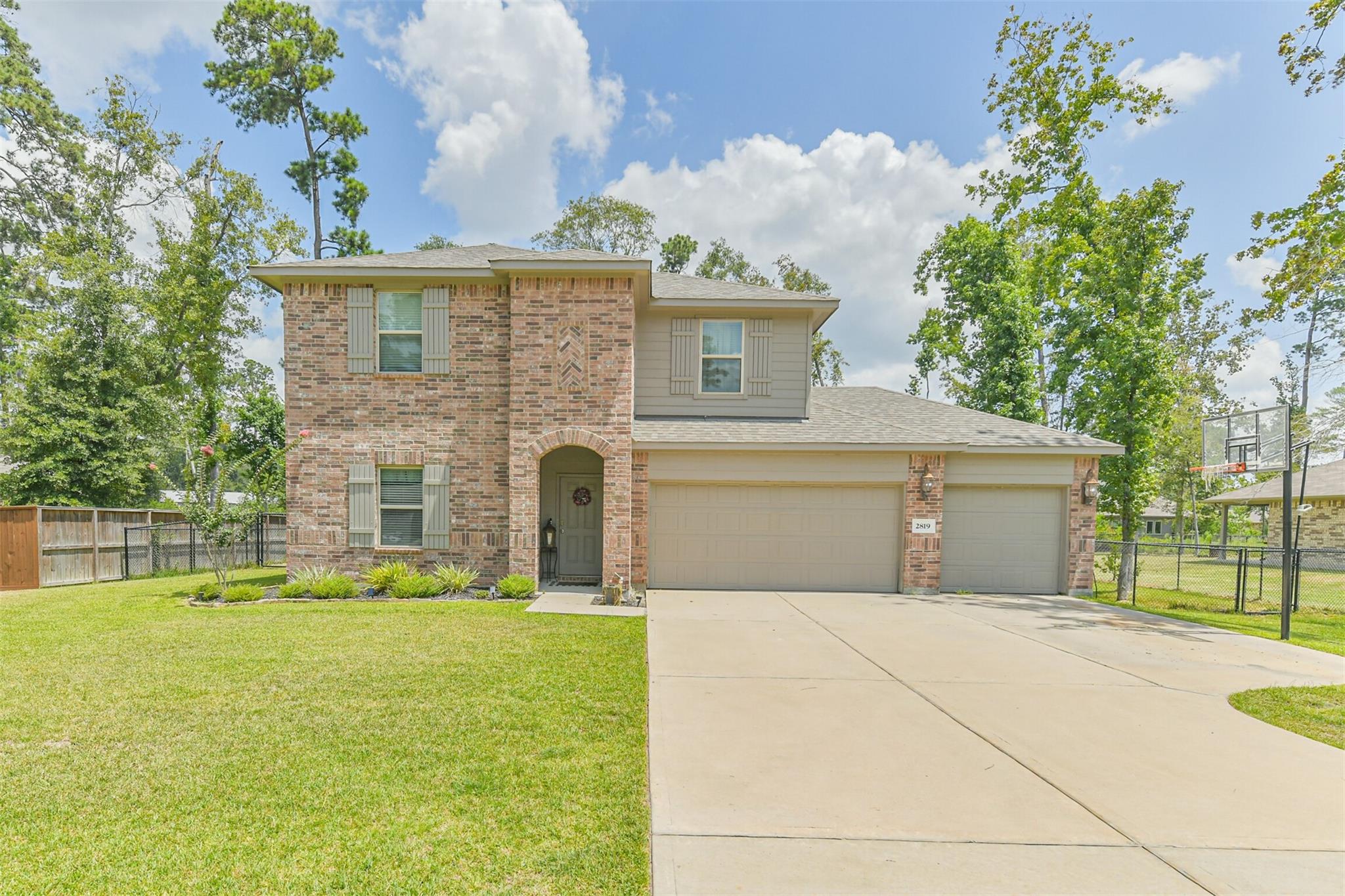 2819 Colosseum Ct, New Caney, TX 77357