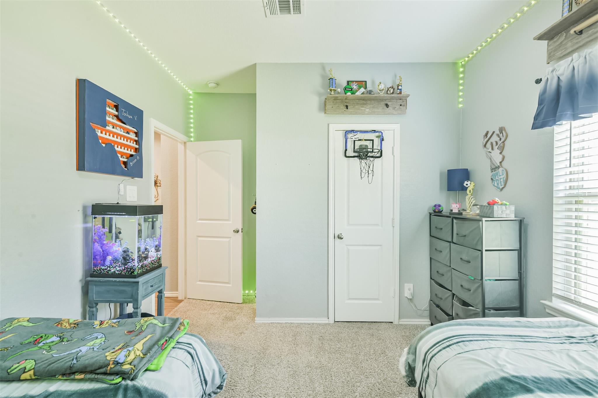 2819 N Colosseum Ct, New Caney, TX 77357 photo