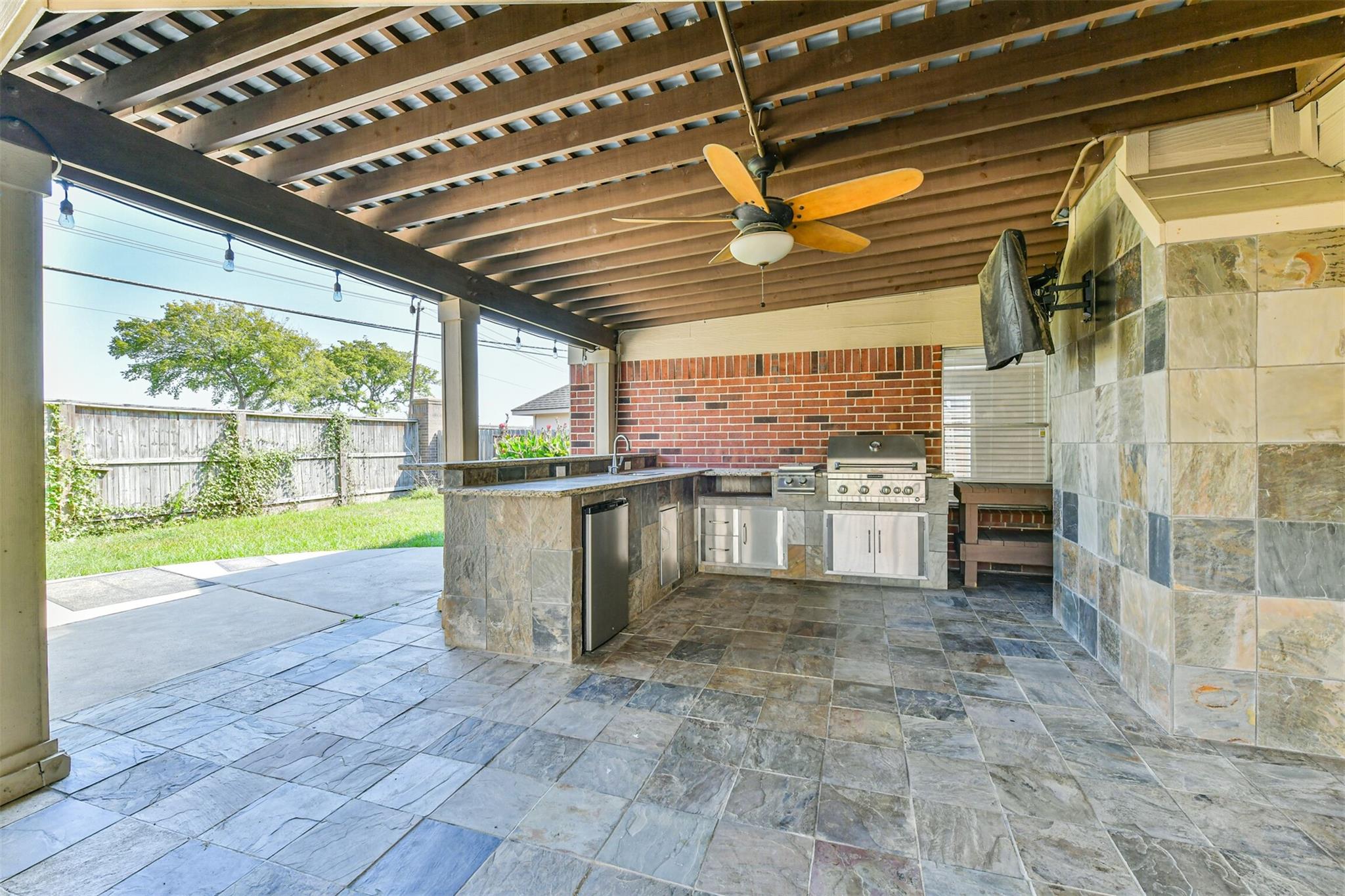 2630 Vermillion Rd, Seabrook, TX 77586 photo