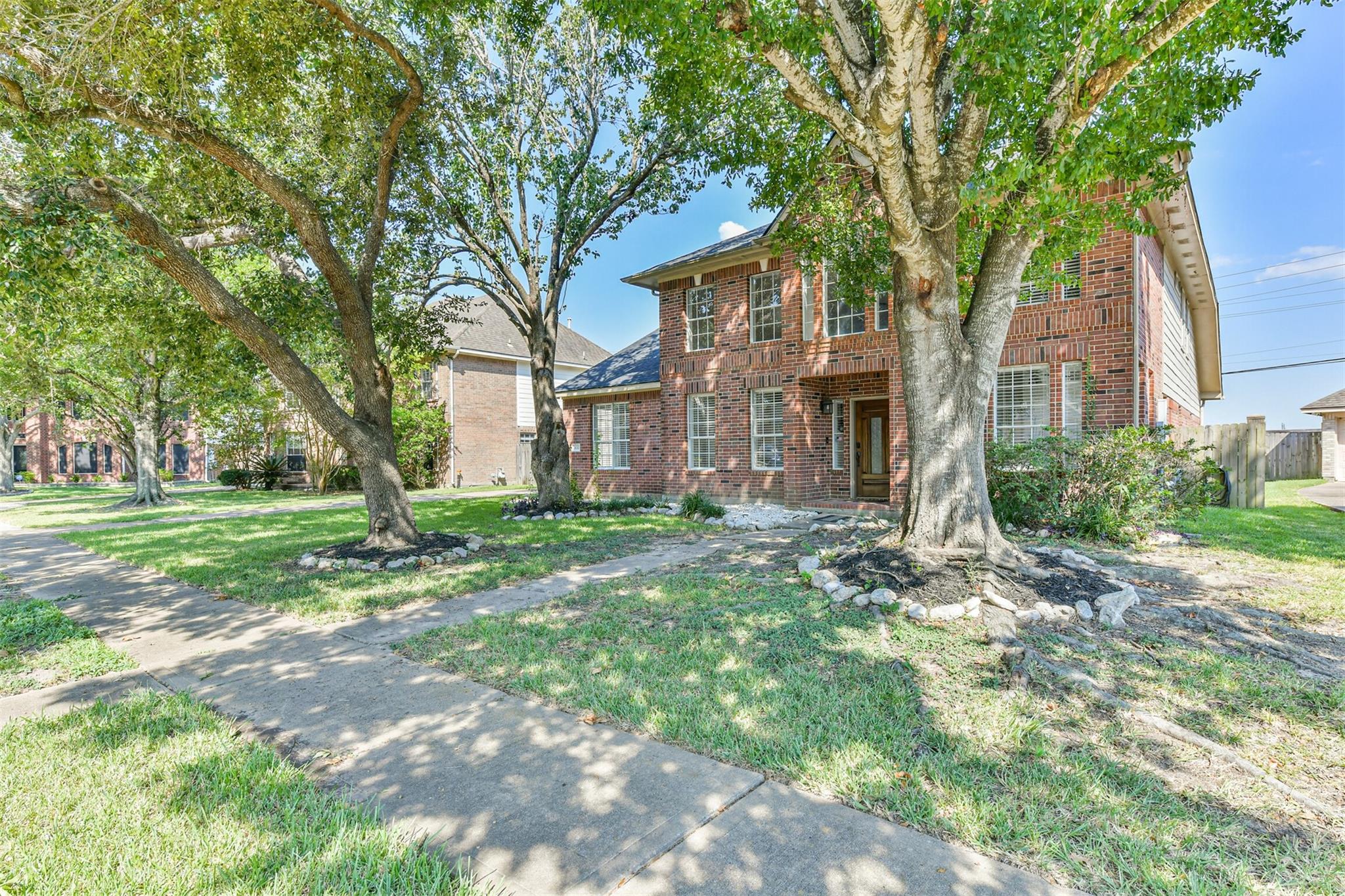2630 Vermillion Rd, Seabrook, TX 77586 photo