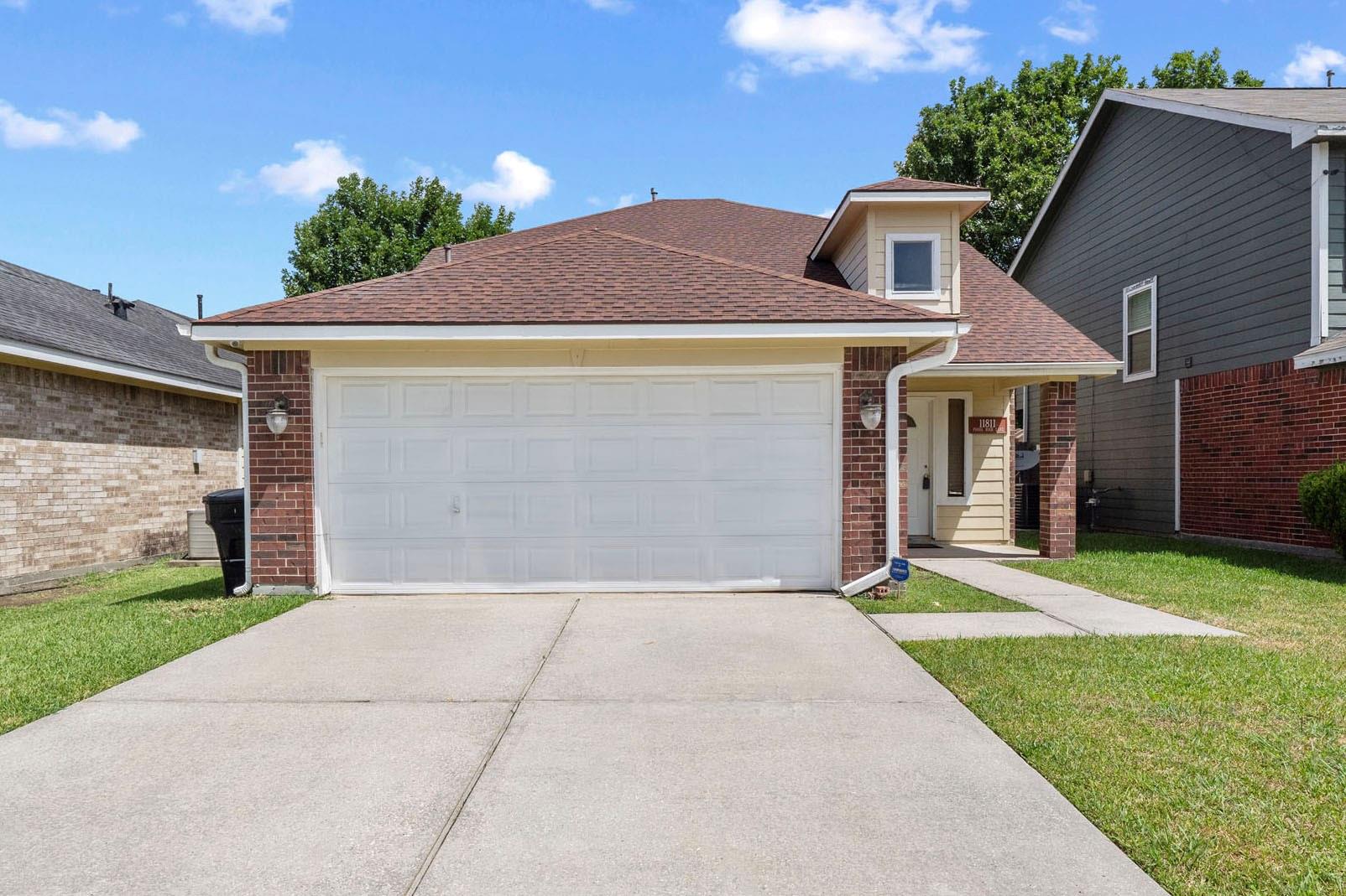 11811 Fossil Rock Ln, Houston, TX 77034 photo
