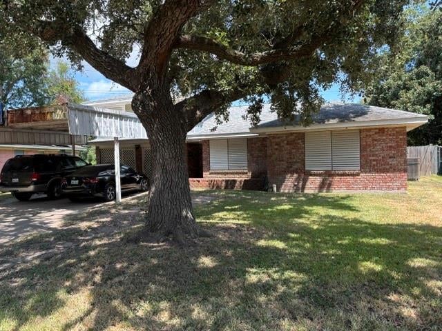 1909 11 Ave, La Marque, TX 77568