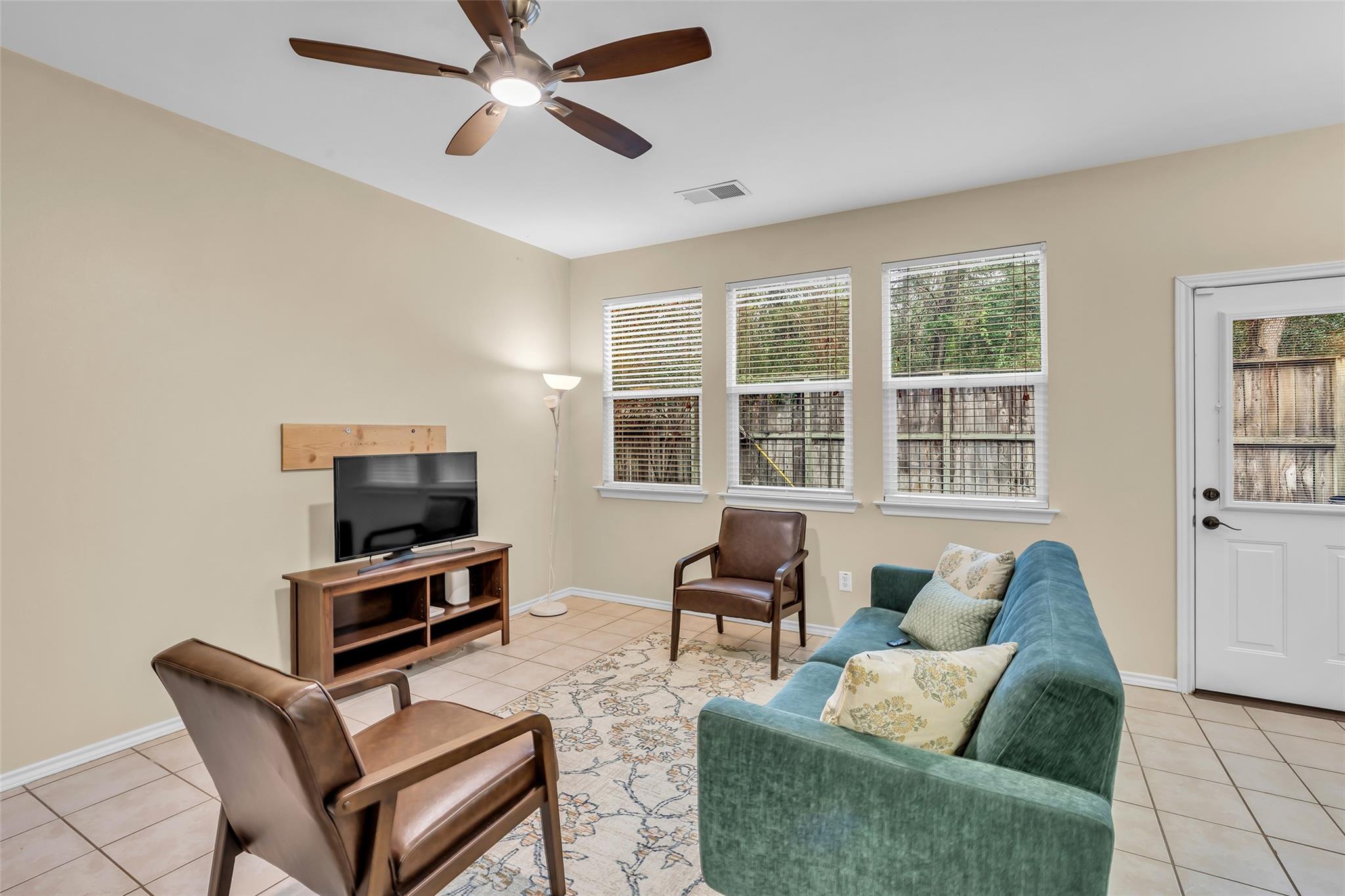62 S Camellia Grove Cir, The Woodlands, TX 77382 photo