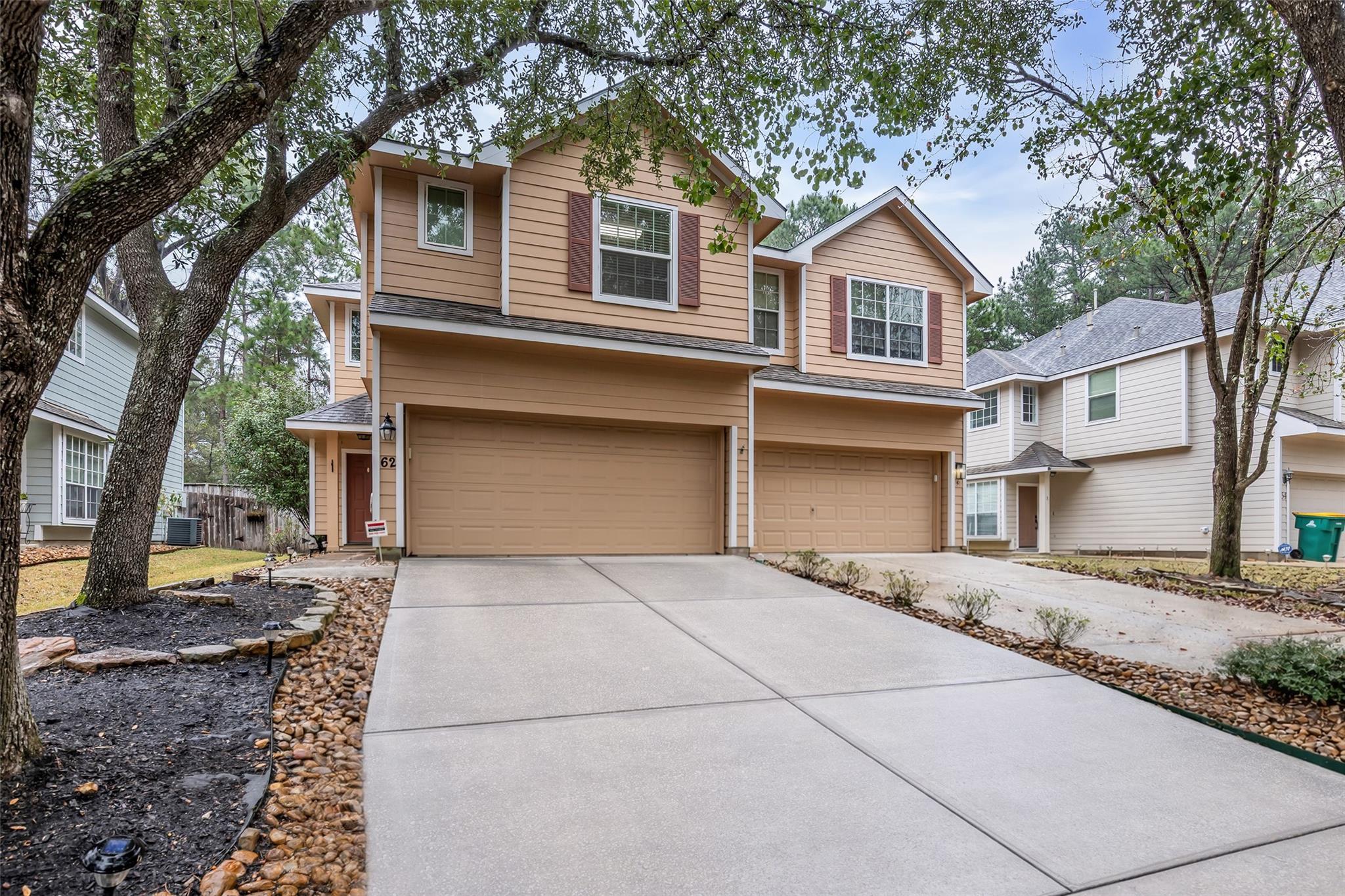 62 S Camellia Grove Cir, The Woodlands, TX 77382 photo