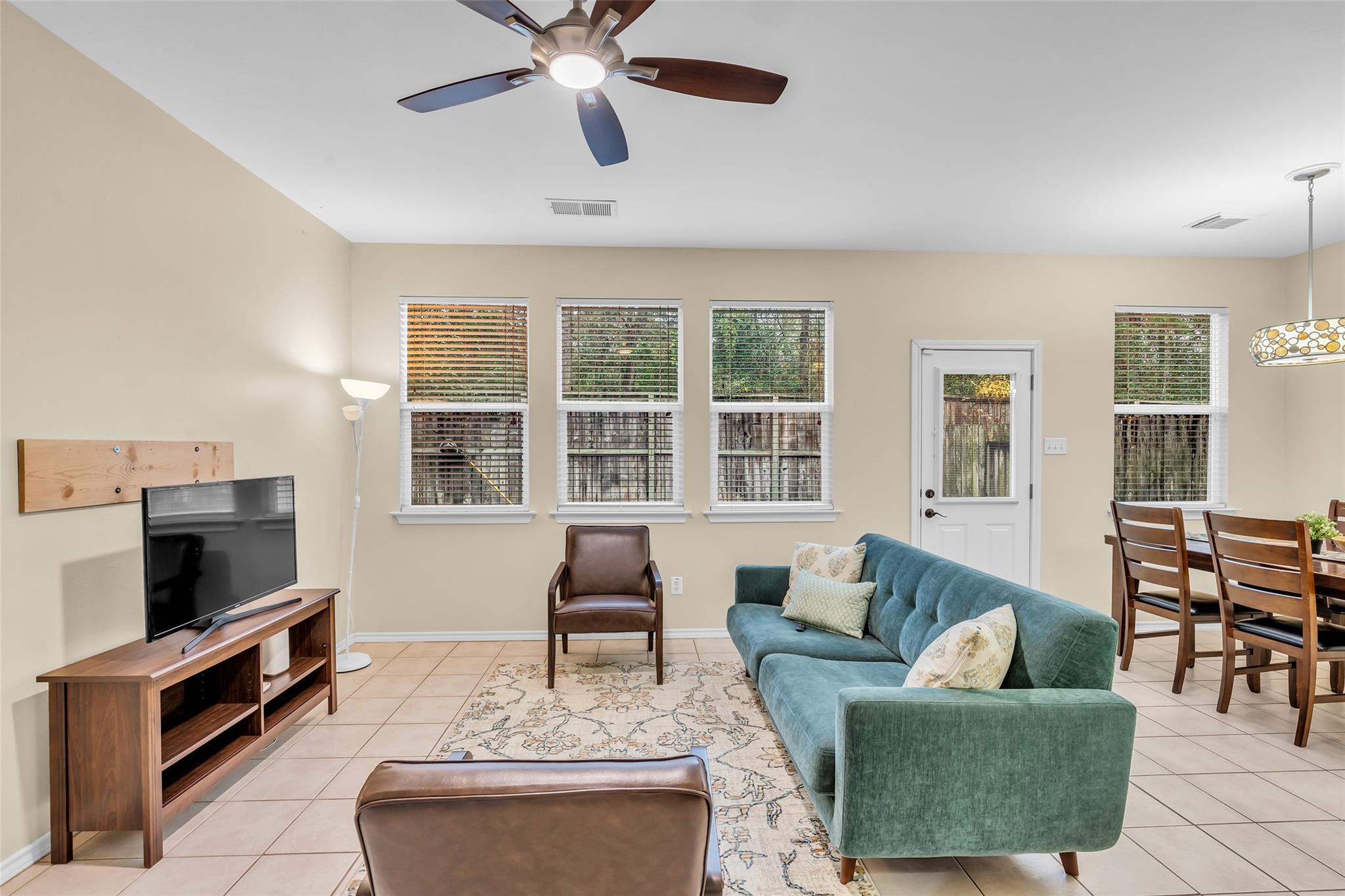 62 S Camellia Grove Cir, The Woodlands, TX 77382 photo