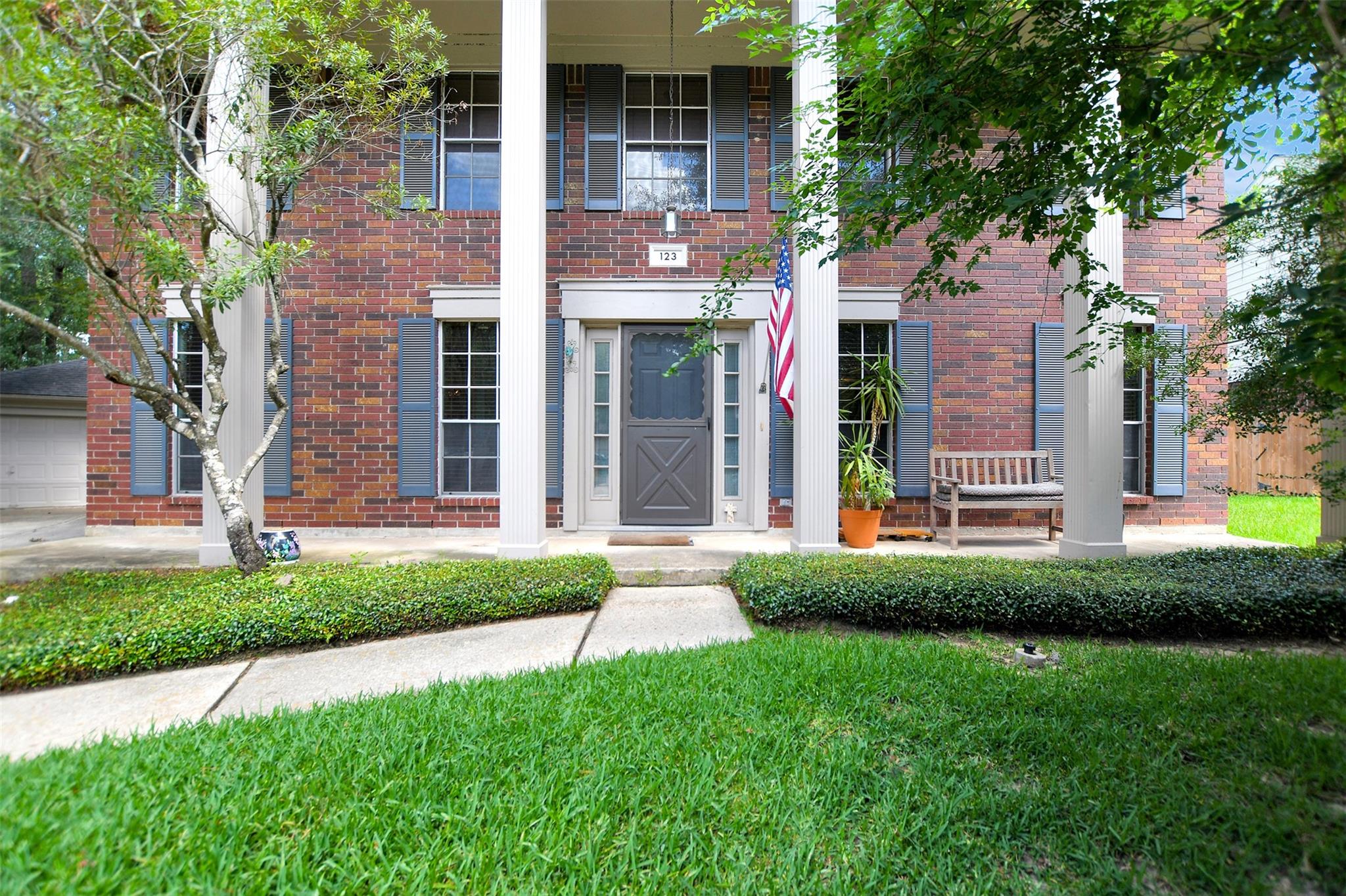 123 W Trillium Ct, The Woodlands, TX 77381 photo