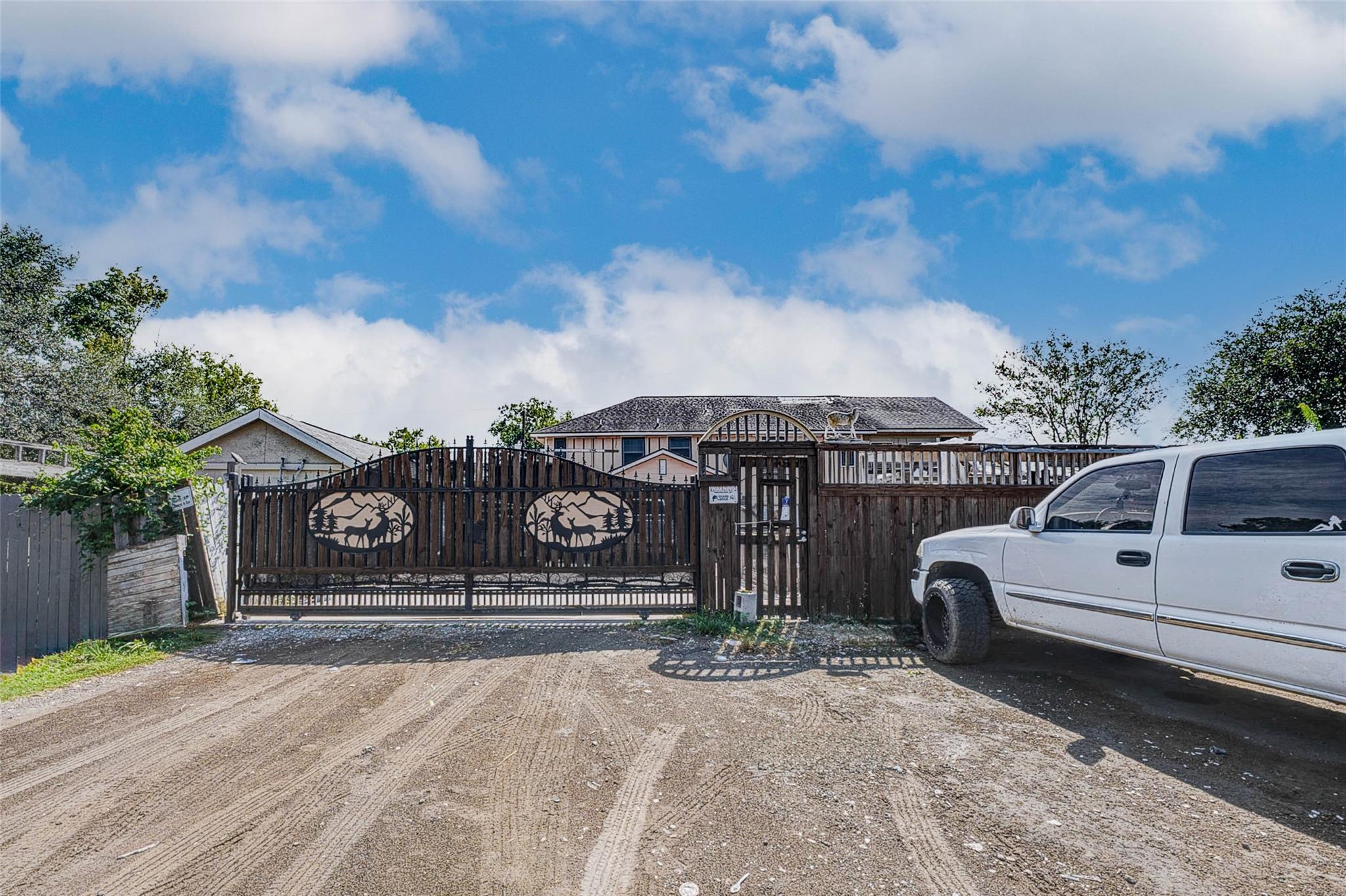 3623 Inez St, Fresno, TX 77545