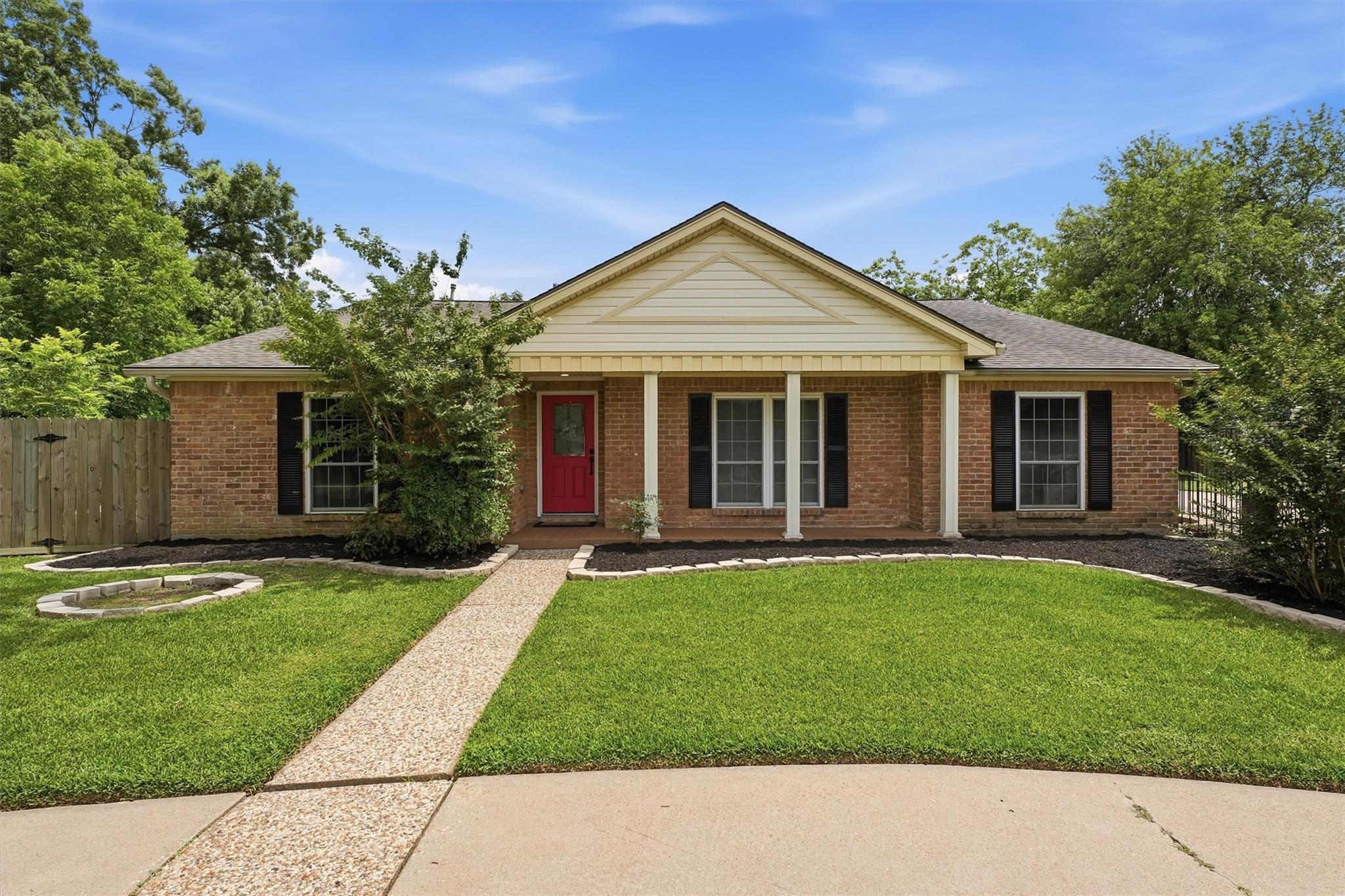 16346 Havenpark Ct, Houston, TX 77059