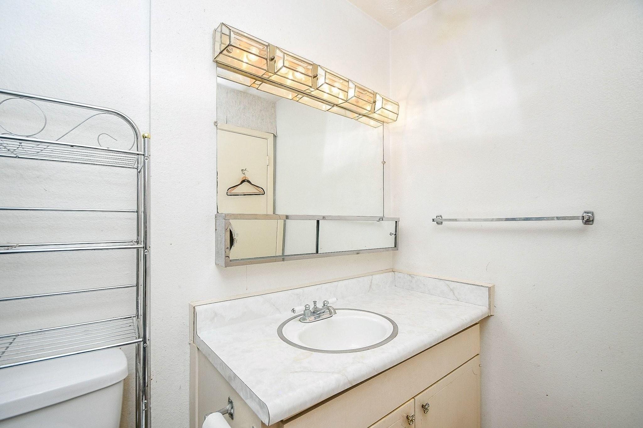 7136 Crownwest #7136, Houston, TX 77072 photo
